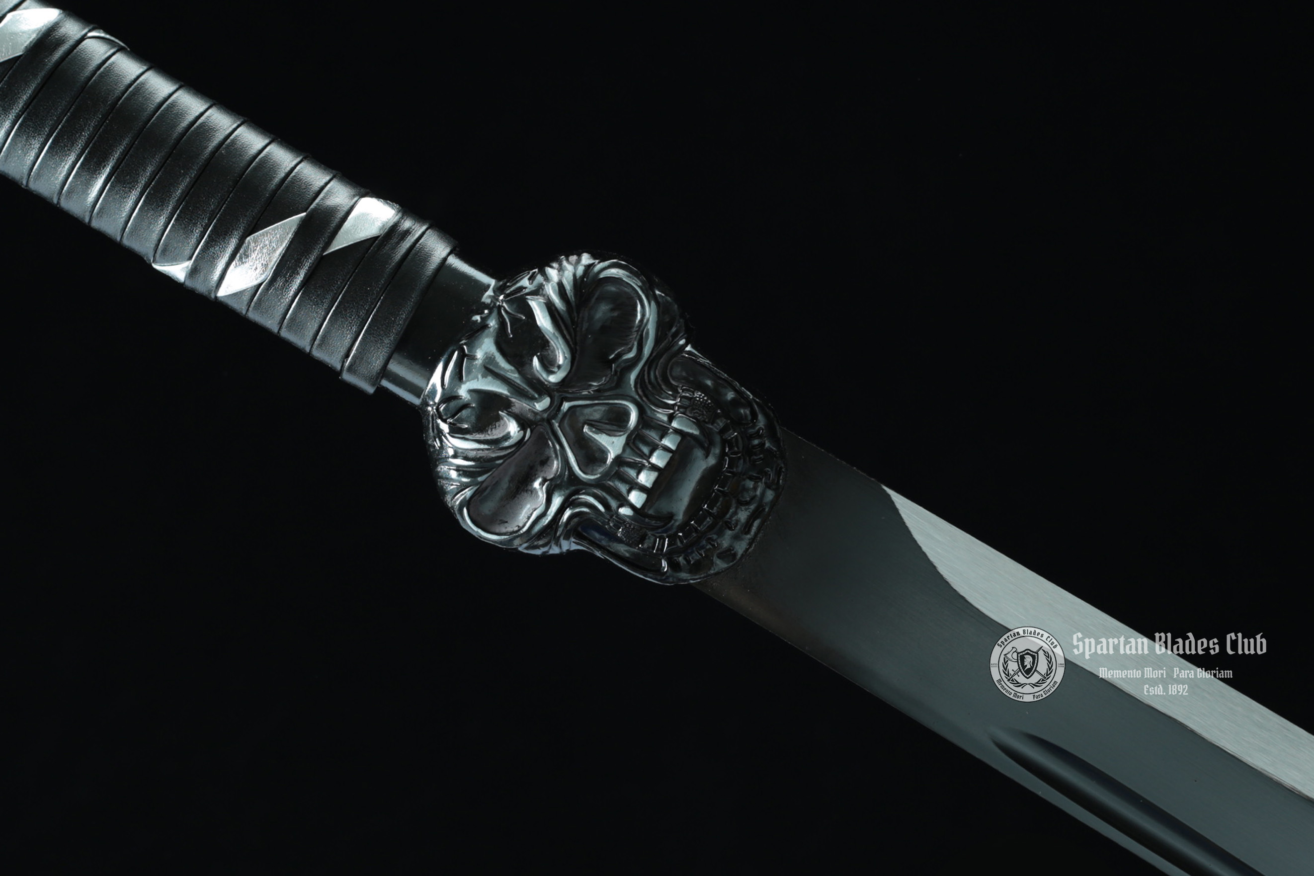 TK17 Skull King  Sword | Black Blade - Handcrafted Manganese Steel Blade - High Performance - Full Tang - Battle Ready - Spartan Blades Club - Spartan Blades Club - 陳氏劍莊1892