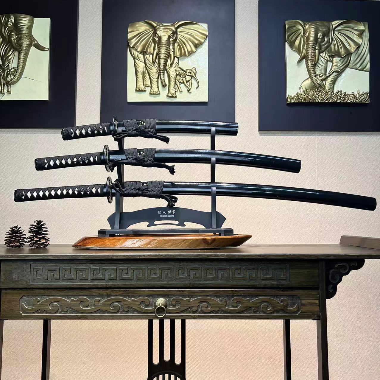Sword Stand - Wooden - Elegent Design - Spartan Blades Club - 陳氏劍莊1892