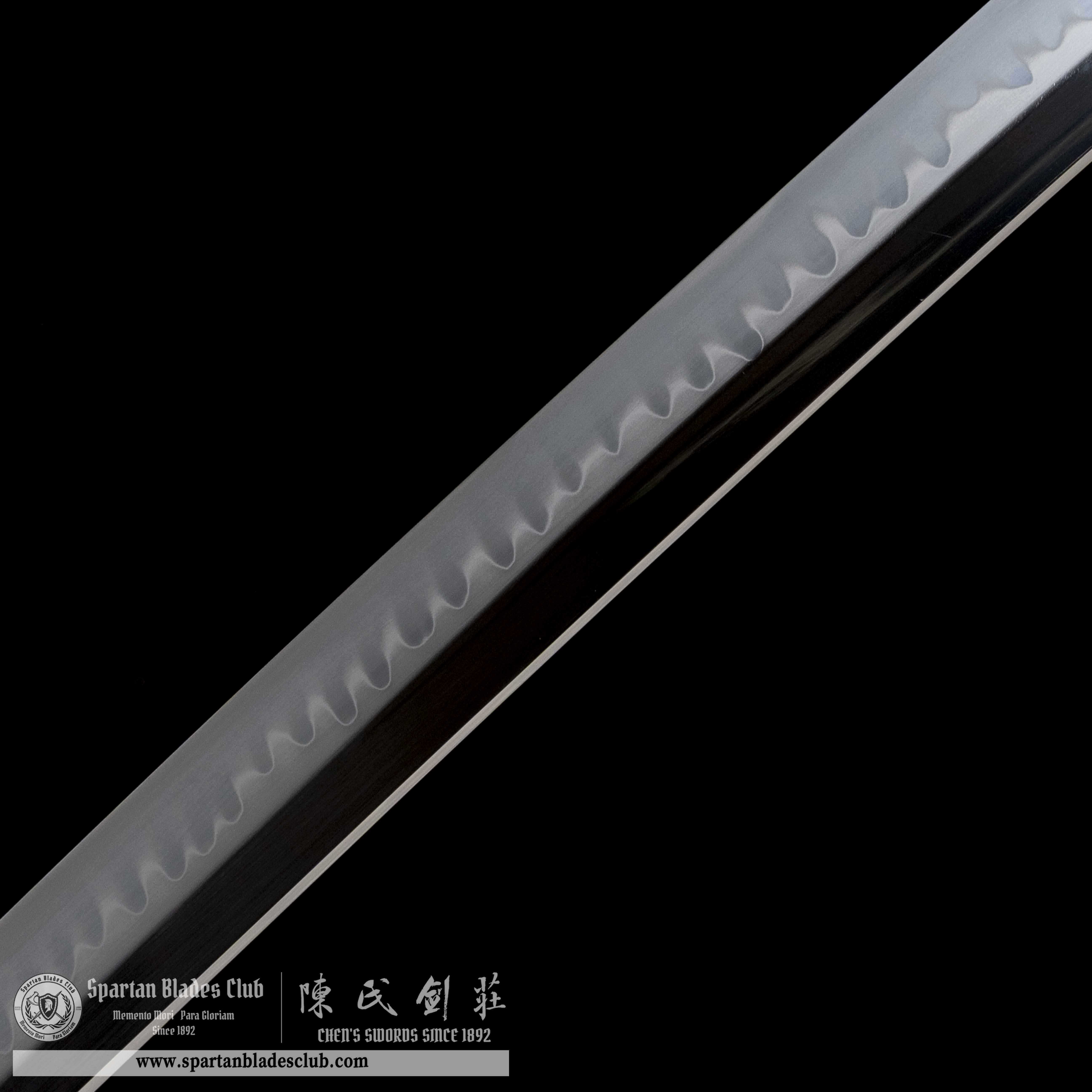 HY20|Fei Ju Samurai|Odachi|T10 steel|Clay-tempered|Real Hamon|flower|chrysanthemum|red & green|Battle-Ready|Full-tang|Spartan Blades Club|CHEN'S SWORDS 1892 - Spartan Blades Club - 陳氏劍莊1892