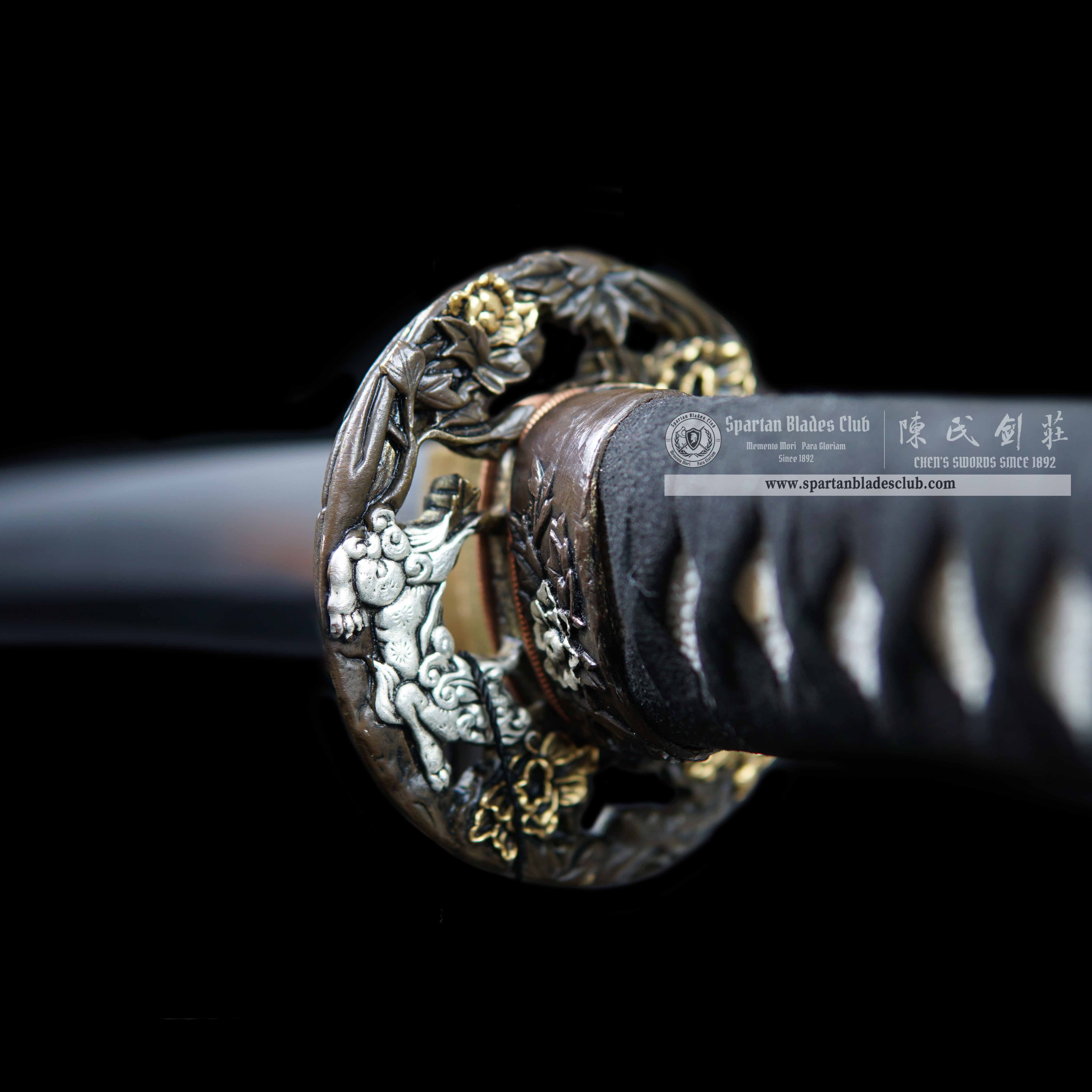 HY66 | Moloong Samurai | Katana | Honsanmai structure blade | Damascus steel wrapped in T10 steel | Premium Hand-polishing | Black&golden | Flower&Loong(Chinese Dragon) | Maki-e | Battle-Ready | Full-tang | Spartan Blades Club | CHEN'S SWORDS 1892 - Spartan Blades Club - 陳氏劍莊1892