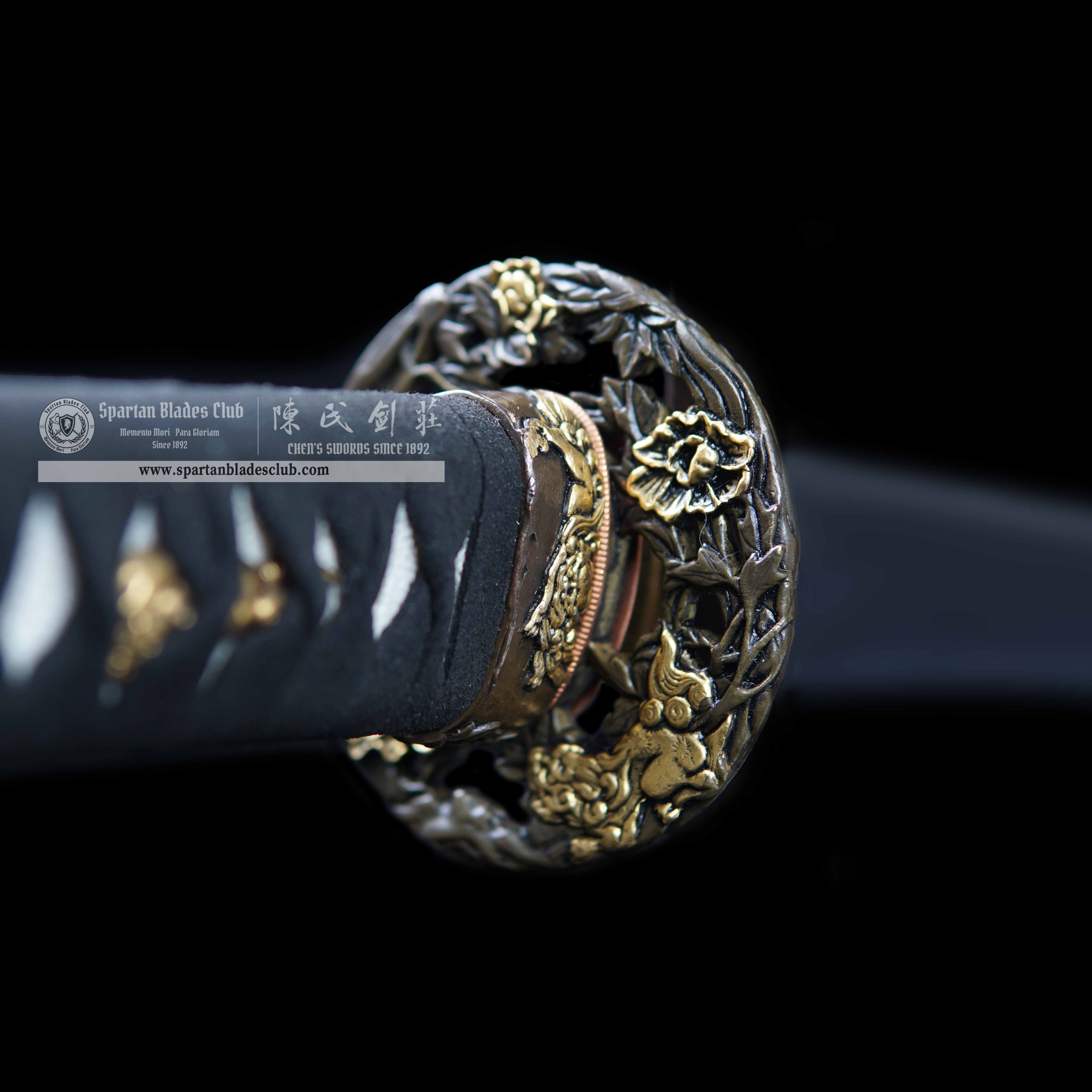 HY66 | Moloong Samurai | Katana | Honsanmai structure blade | Damascus steel wrapped in T10 steel | Premium Hand-polishing | Black&golden | Flower&Loong(Chinese Dragon) | Maki-e | Battle-Ready | Full-tang | Spartan Blades Club | CHEN'S SWORDS 1892 - Spartan Blades Club - 陳氏劍莊1892