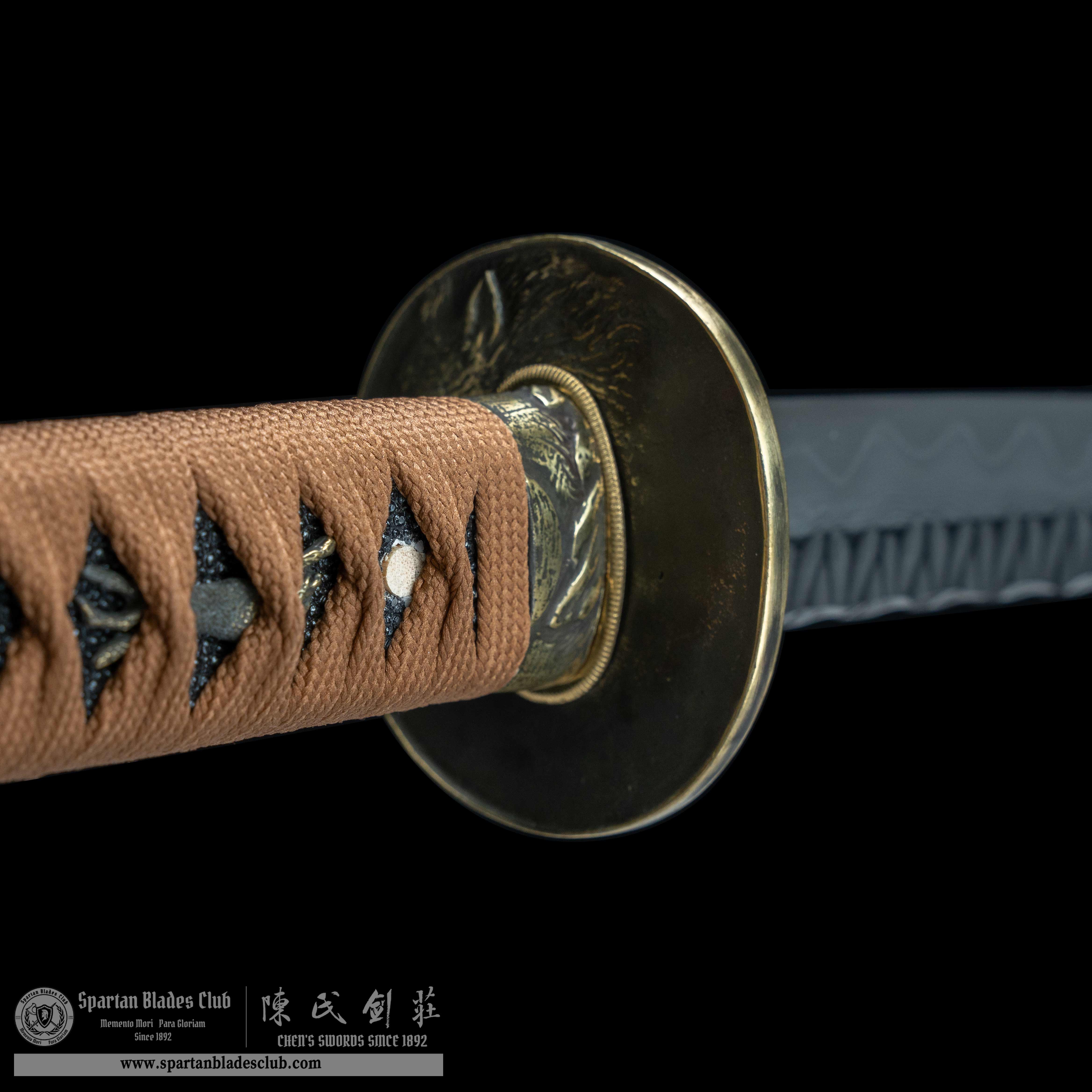 HY68 | Showdy Wolf | Katana | Damascus steel | clay-tempered | Hand-hammered Dragon-spine blade spine | brown | Rosewood &Ray-skin | Battle-Ready | Full-tang | Spartan Blades Club | CHEN'S SWORDS 1892 - Spartan Blades Club - 陳氏劍莊1892
