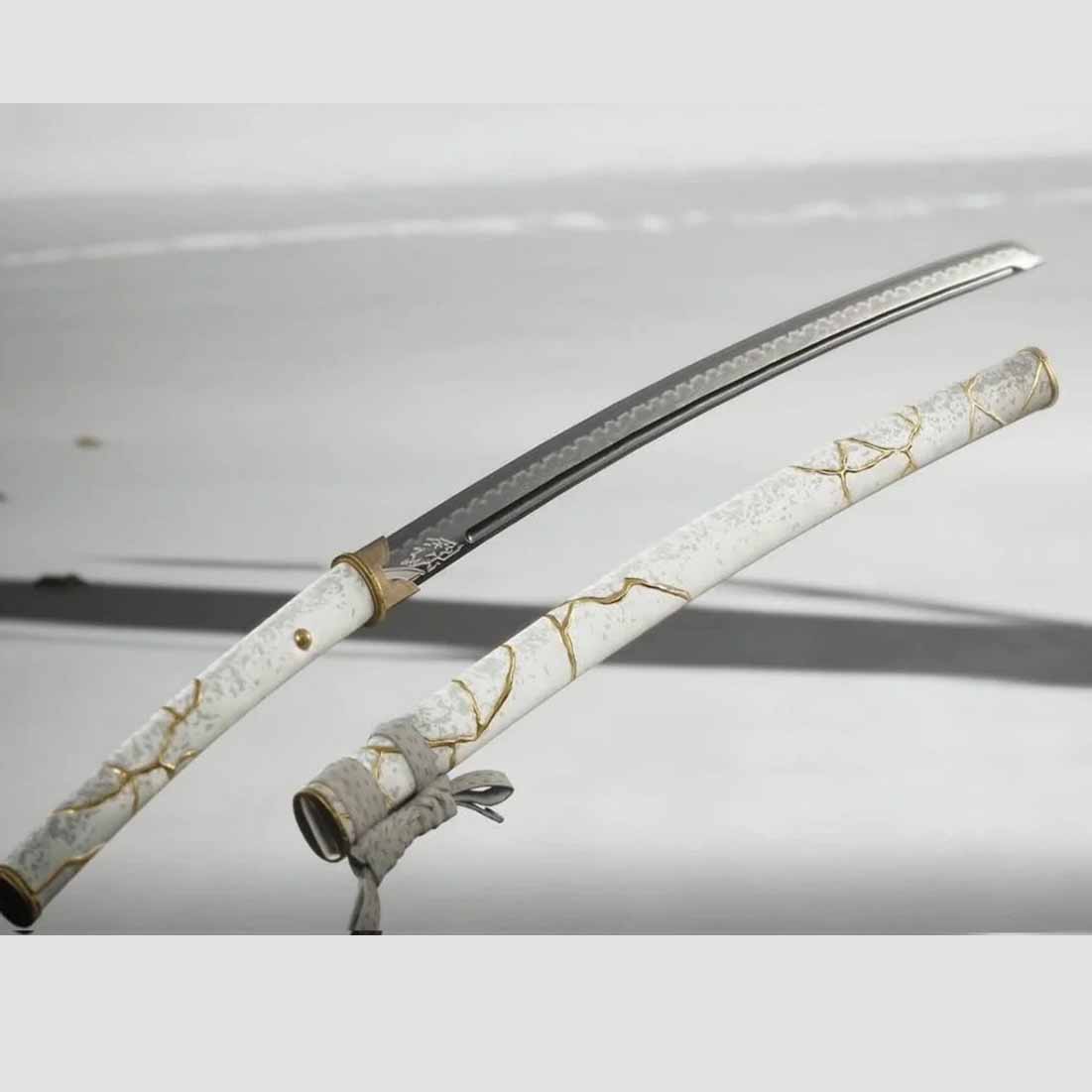 HY129 | Atsu | An'ya Ryuukin | Hatsuyo Ryuukin | Katana | Ghost of Yōtei | T10 Steel | Clay-tempered | with Real Hamon | Black&Golden&White | Battle-Ready | Full-tang | Spartan Blades Club | CHEN'S SWORDS 1892 - Spartan Blades Club - 陳氏劍莊1892