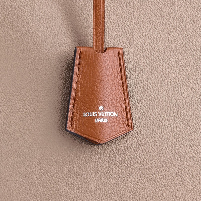 Louis Vuitton M52408 Lockme Go