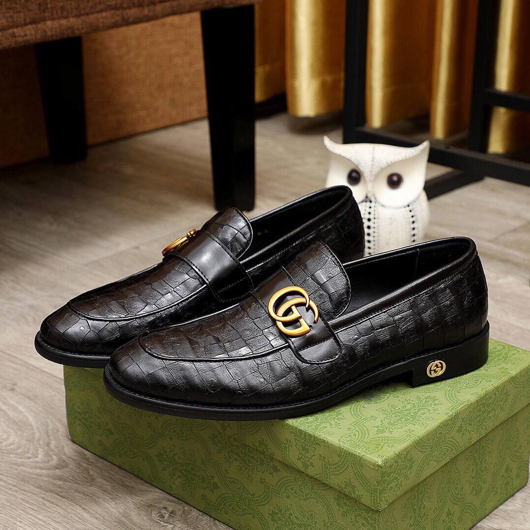 Black fashion men's leather shoes