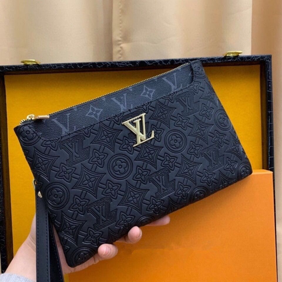 New Handmade V Logo Leather Men Handbags