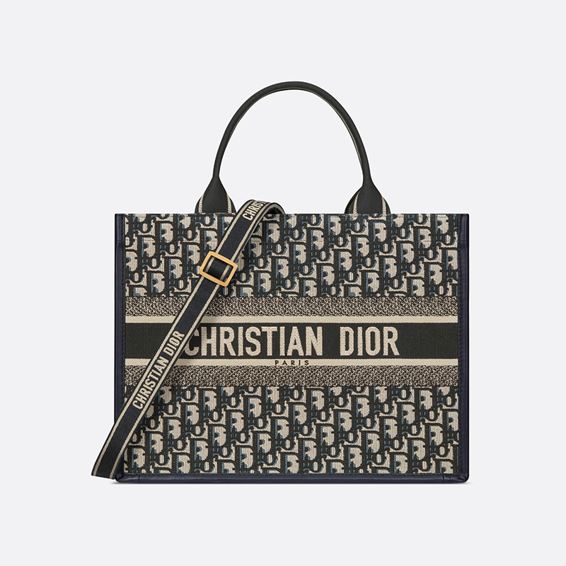 Medium D Book Tote 987456