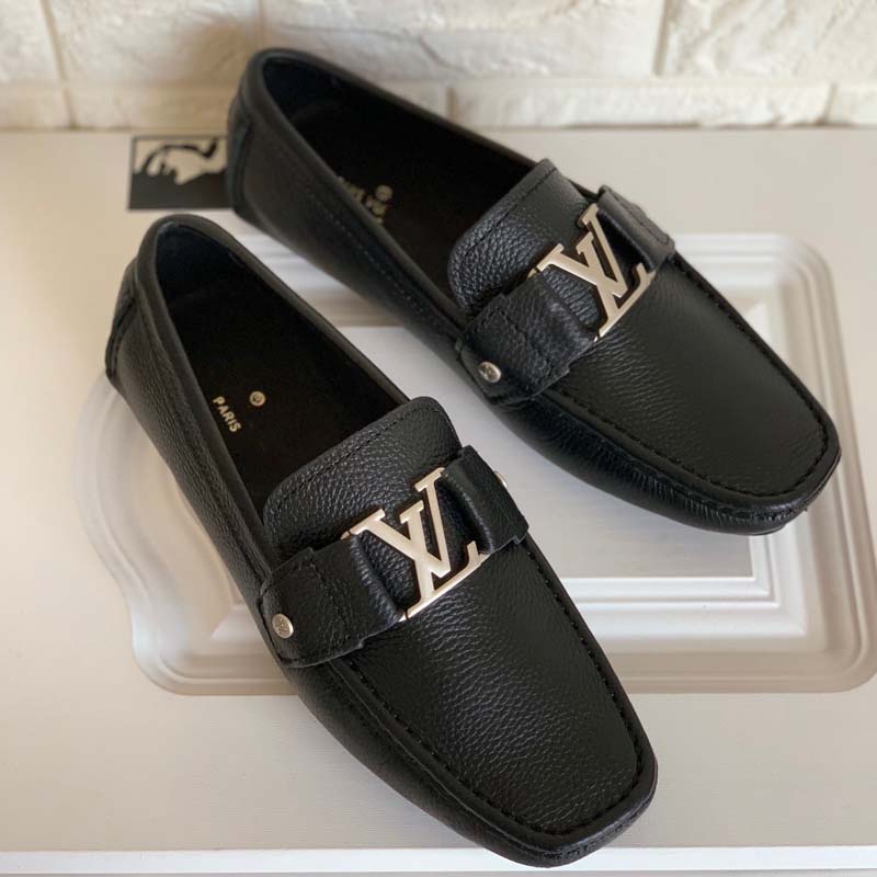 Classic men's leather loafers, high quality metal buckle, full of advanced sense.