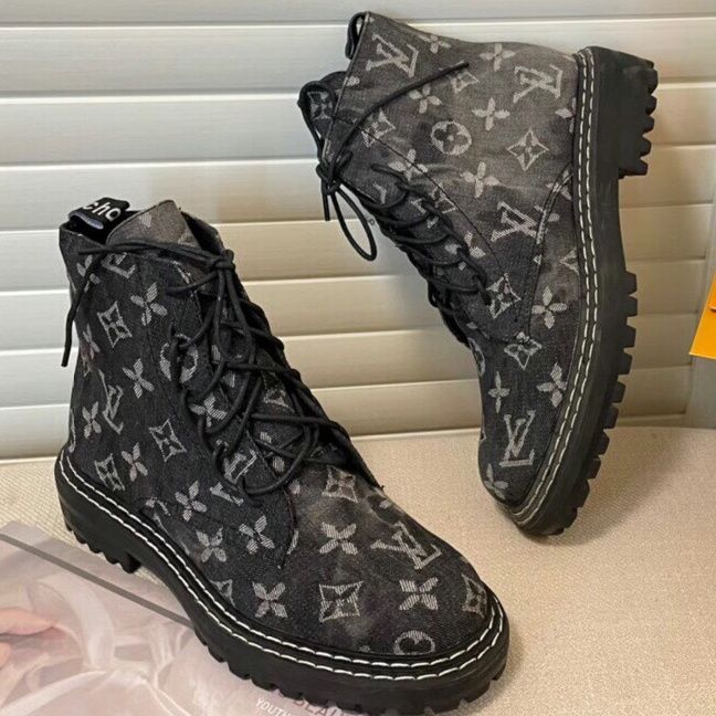 Autumn and winter new British style retro distressed denim boots