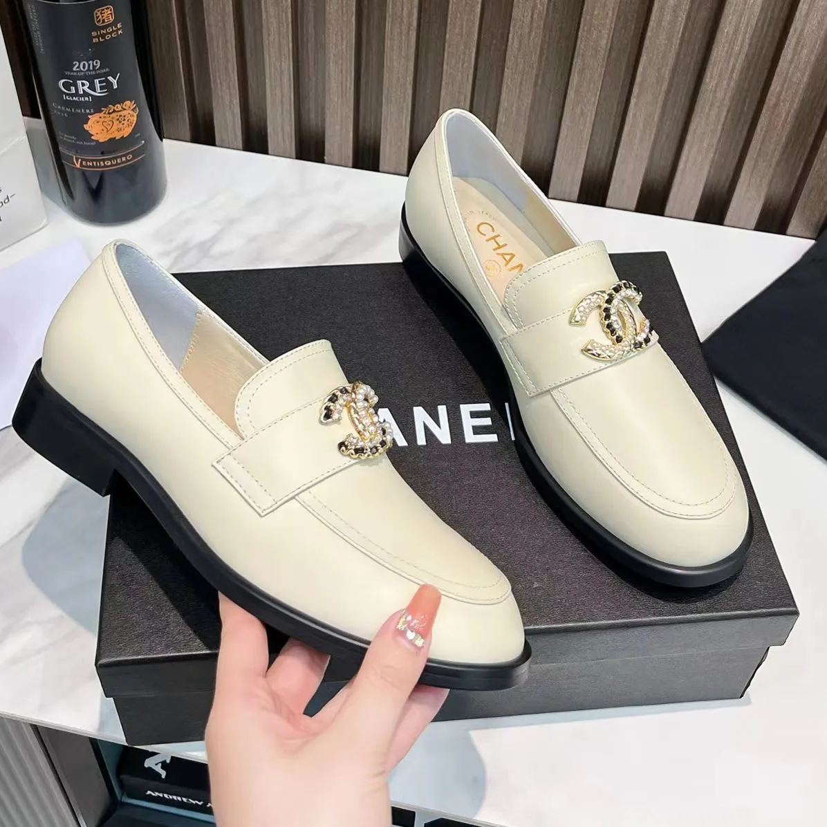 23 Womens aktuelle Top-CL-Loafer 1