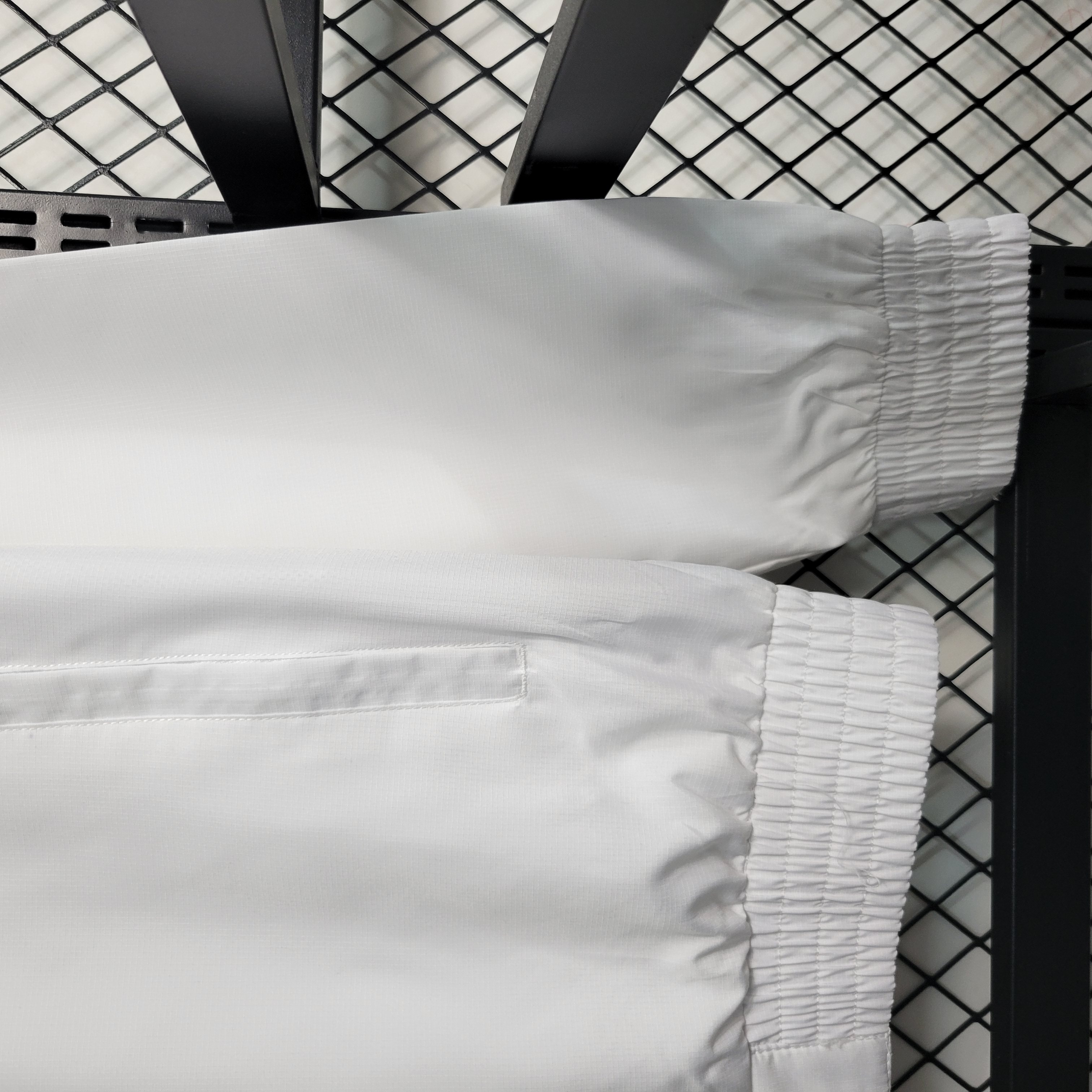 23-24 Windbreaker Tottenham Hotspur  Size: S-XXL 4