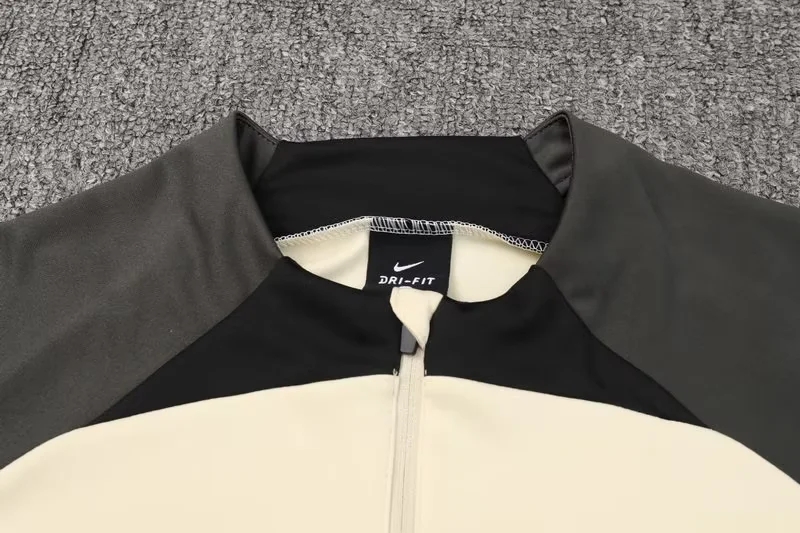 2023 Barcelona Training Suit with Half-zip Size: S-3XL 3