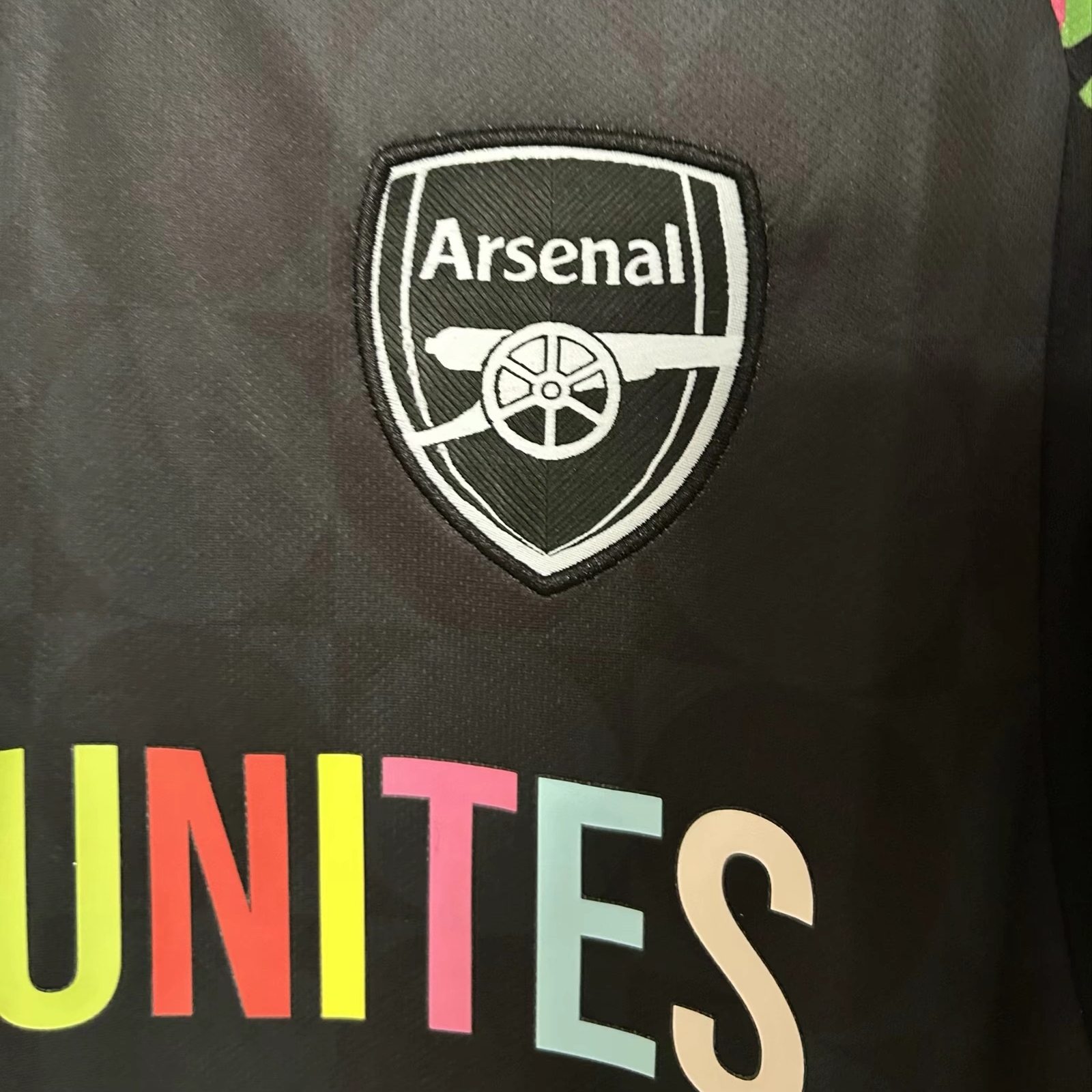 Arsenal Love Unites Kit S-XXL