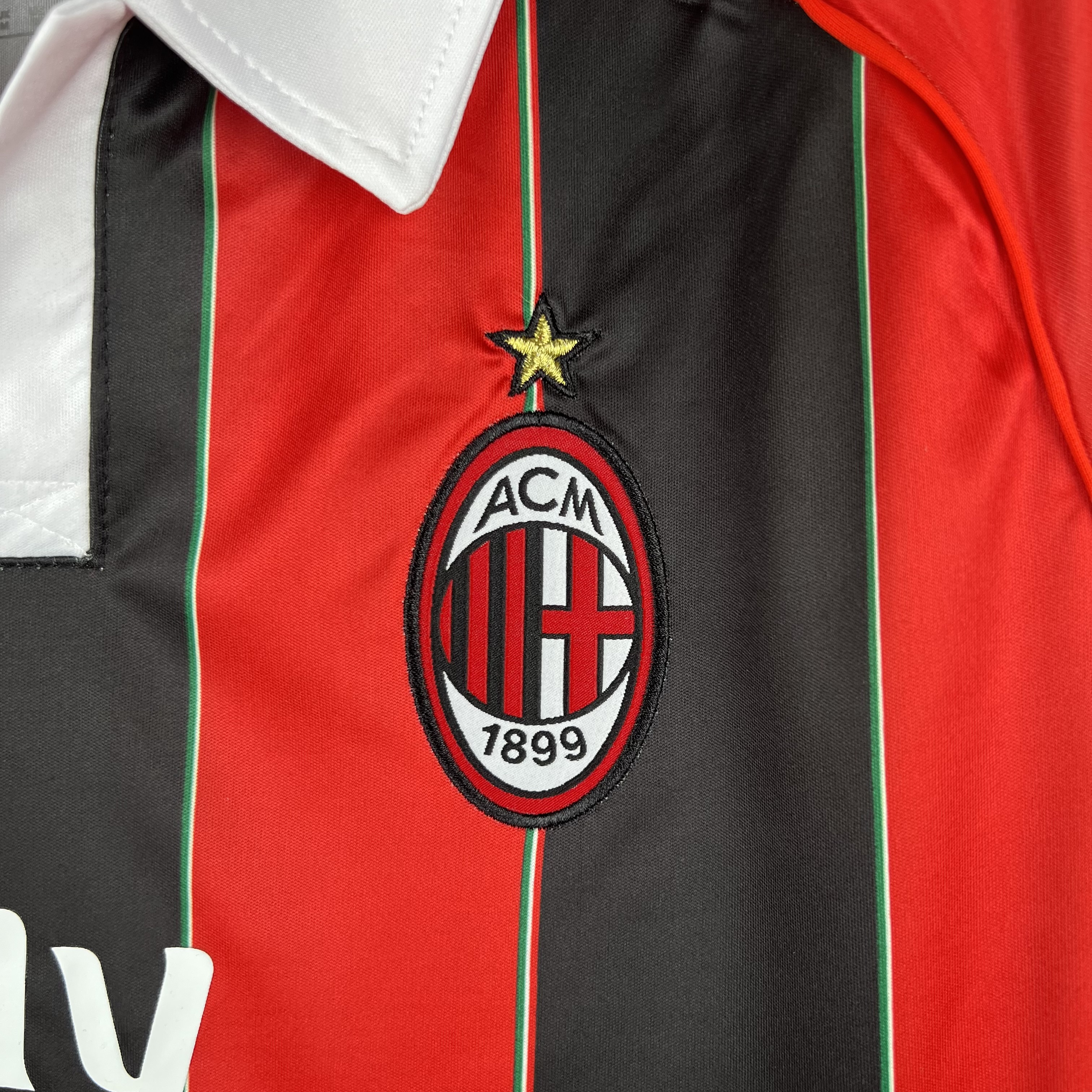 Retro 12/13 AC Milan Home 4