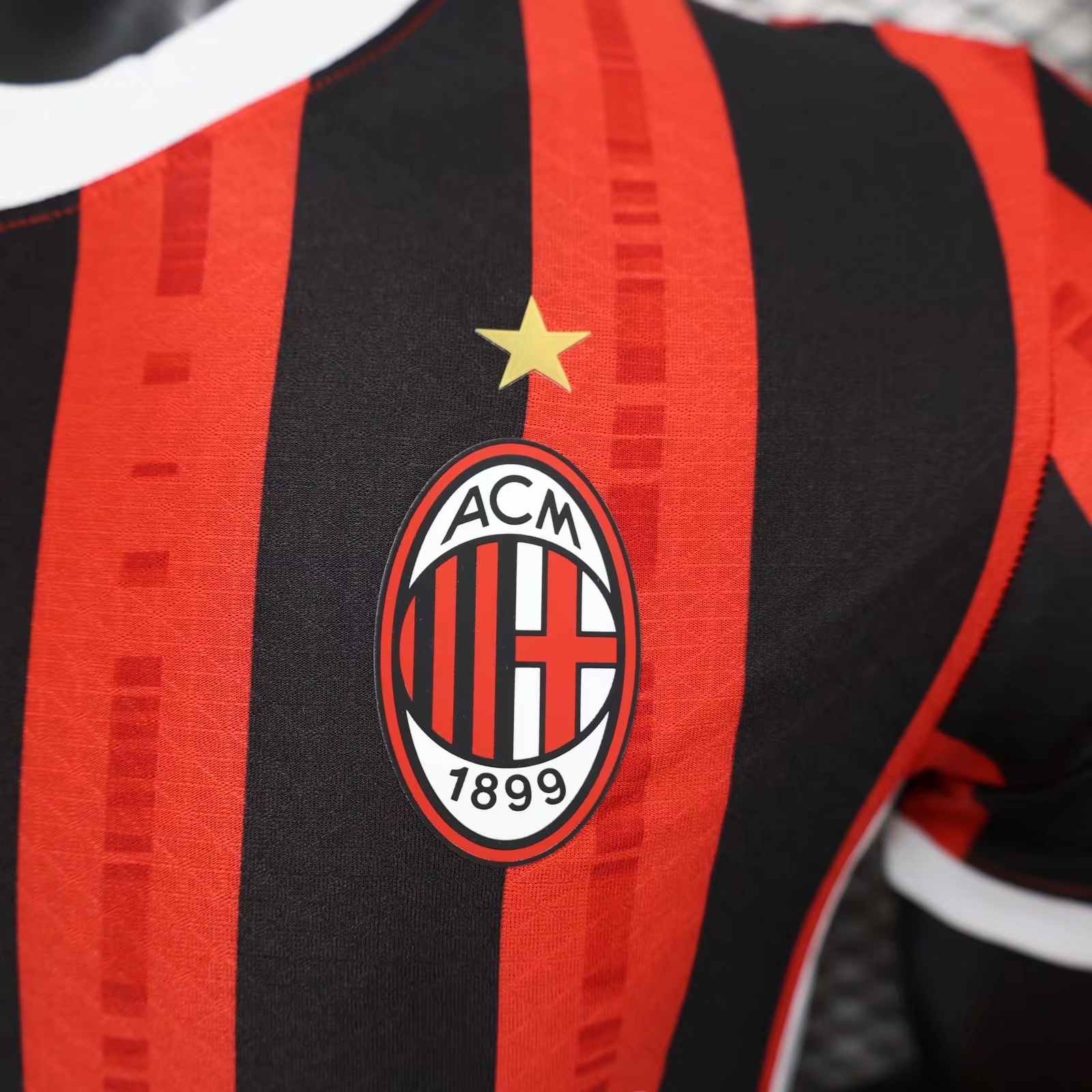 Player Version  AC Milan 24/25 Home 4