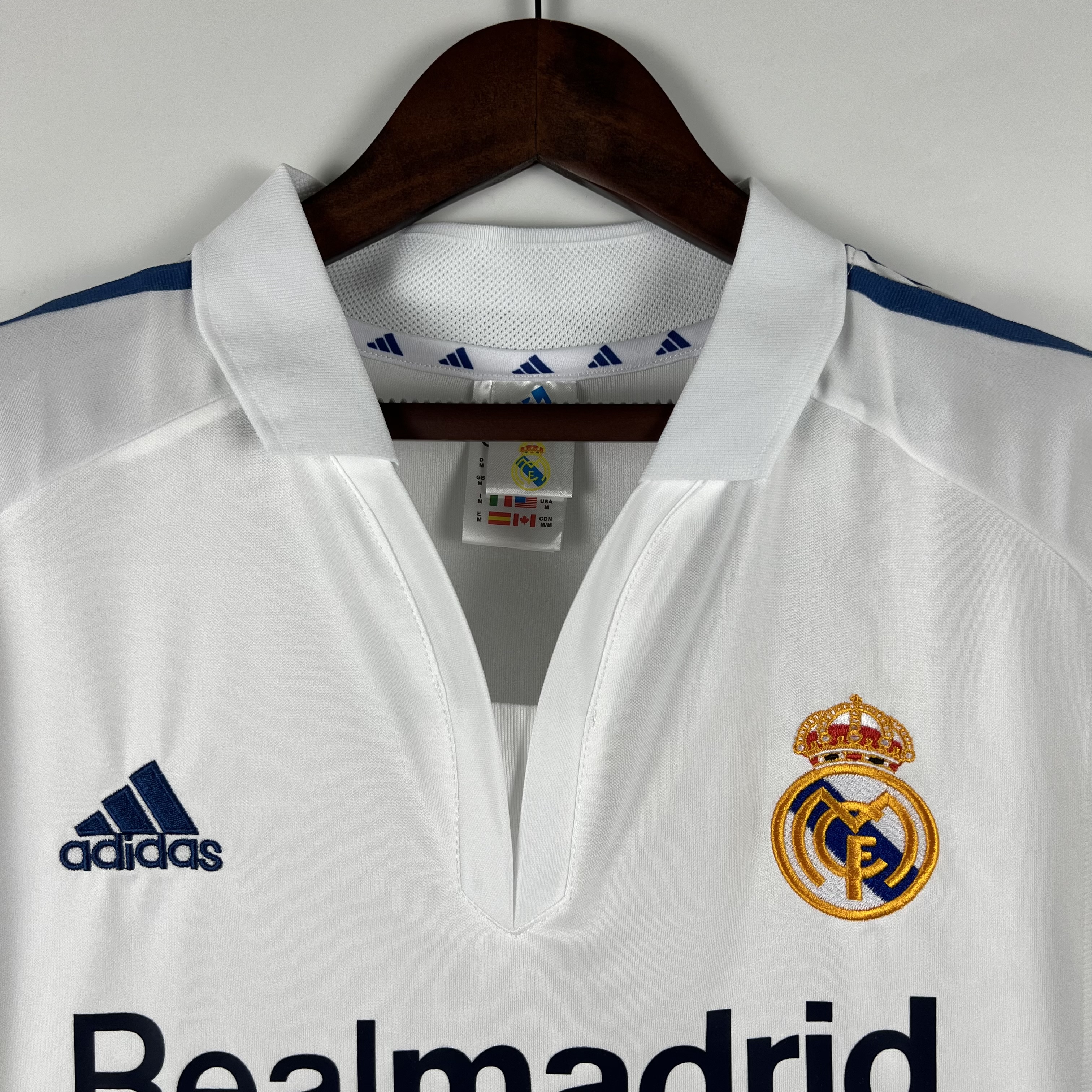 Retro  Real M&alpha;drid 01/02 Home White 3
