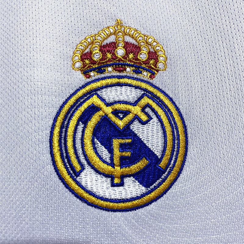 Real M&alpha;drid 21/22 Home White 4