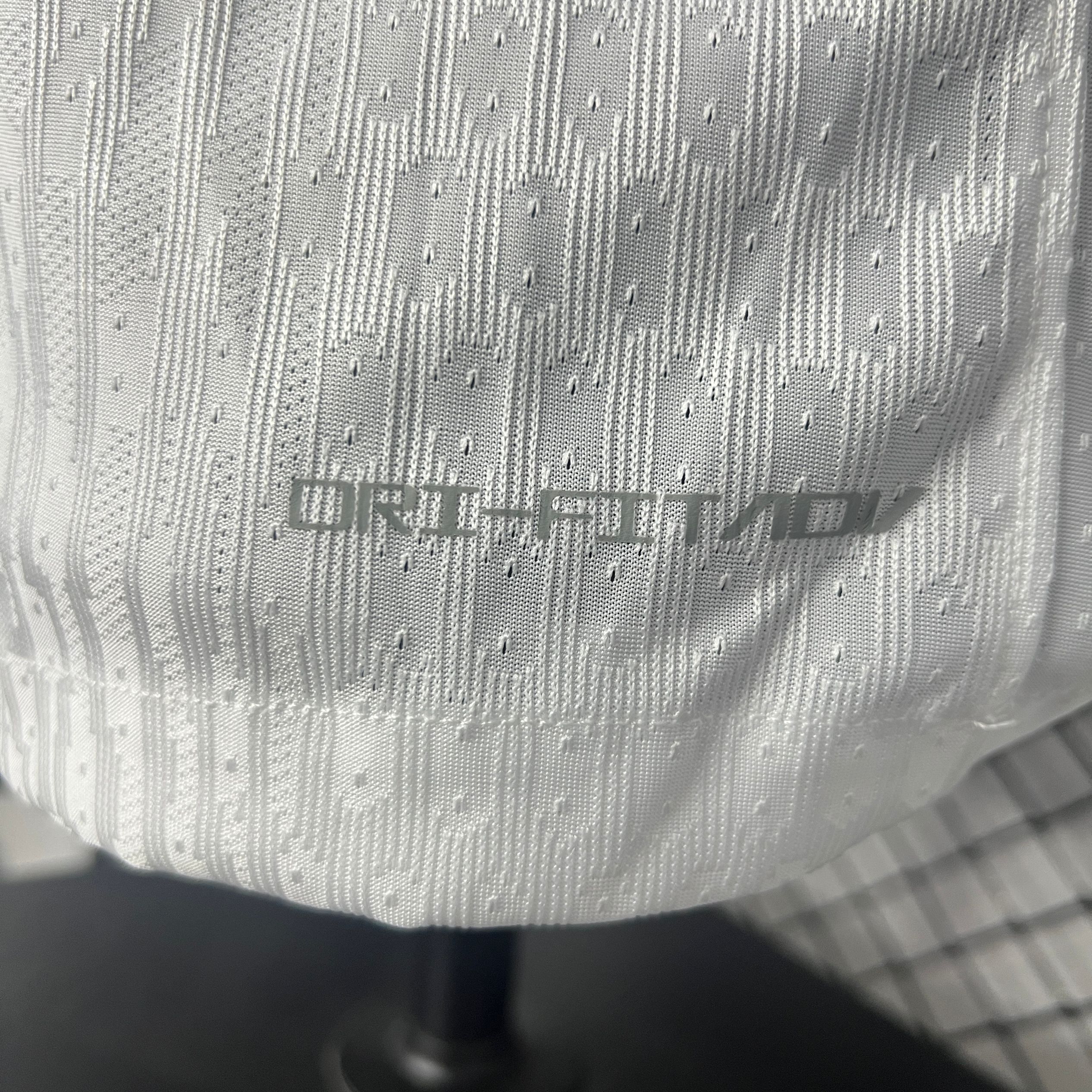 Player Version  PSG 24/25 Away 4