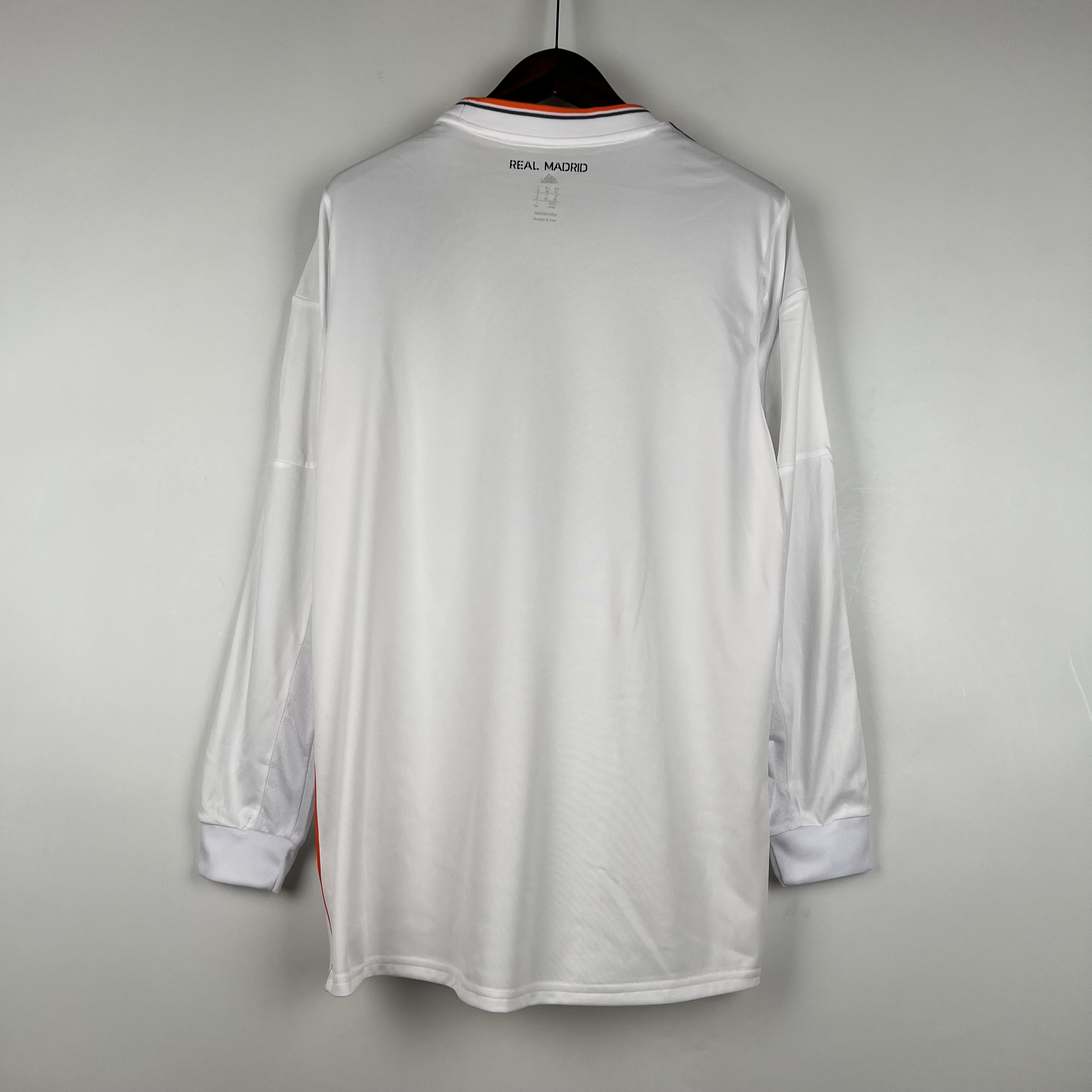 Retro  Real M&alpha;drid 13/14 Home White Long Sleeves 3