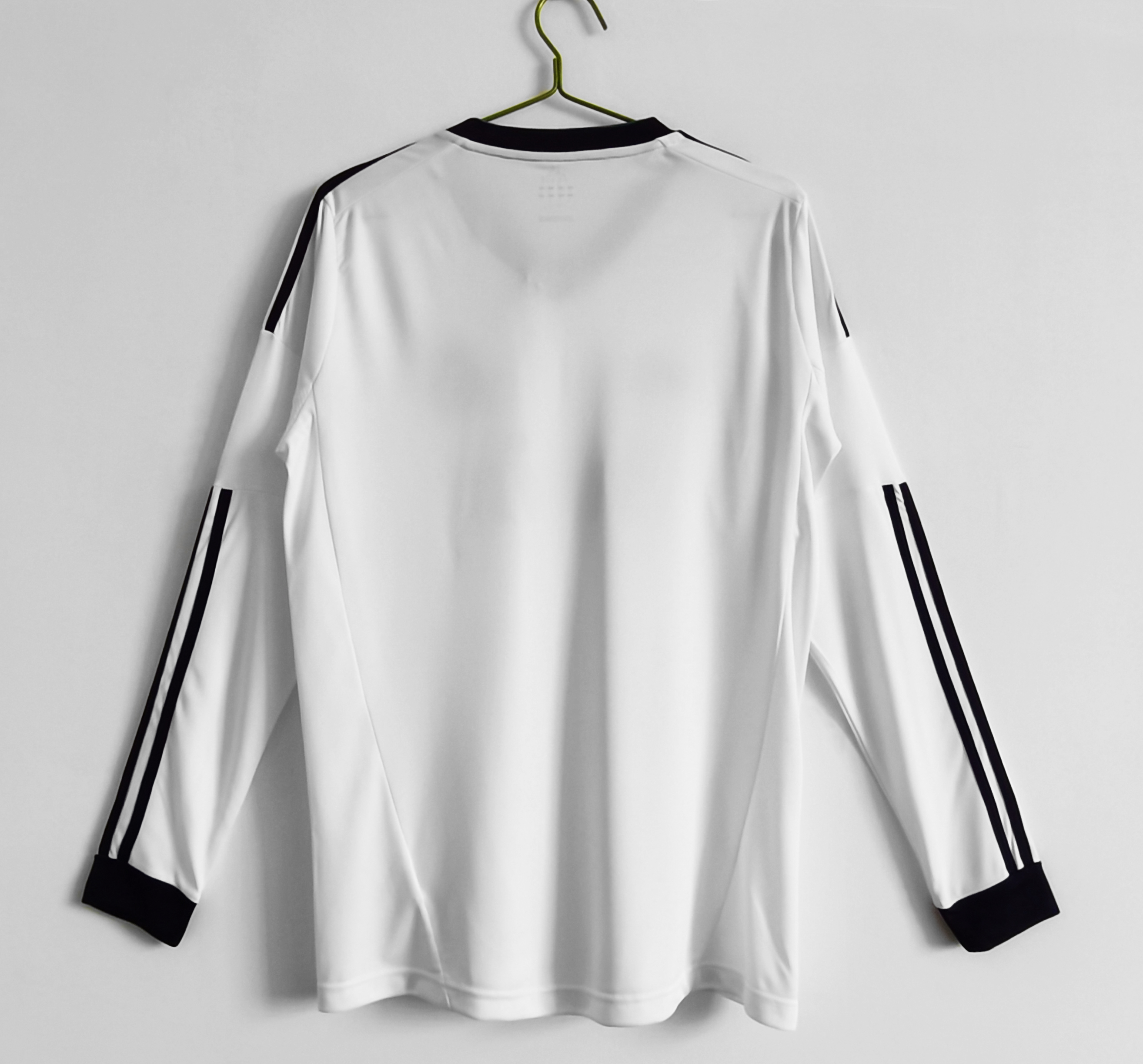Retro  Real M&alpha;drid 12/13 Home White Long Sleeves 3