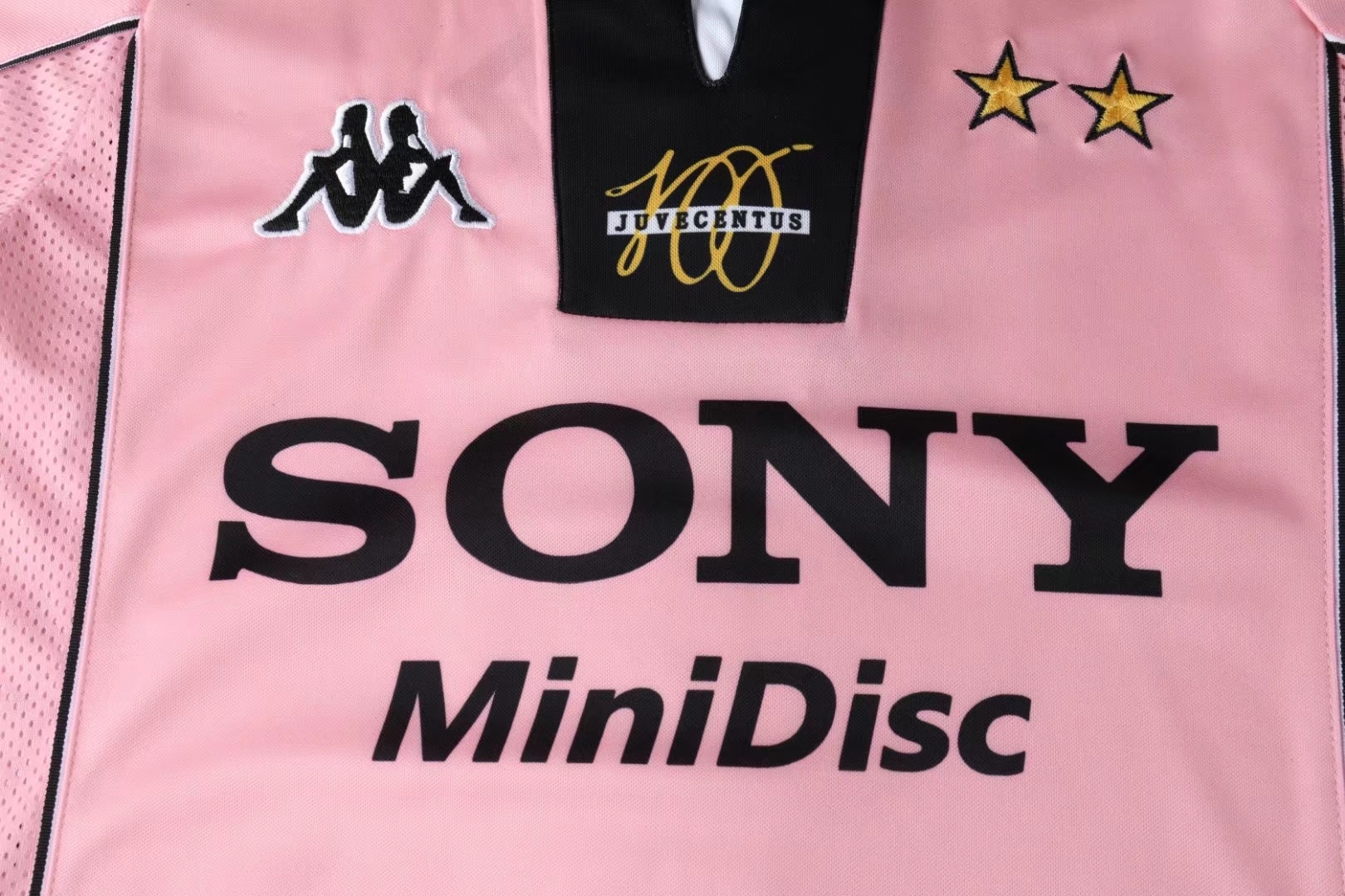 Retro  1997/98 Juventus Centenary Pink 4