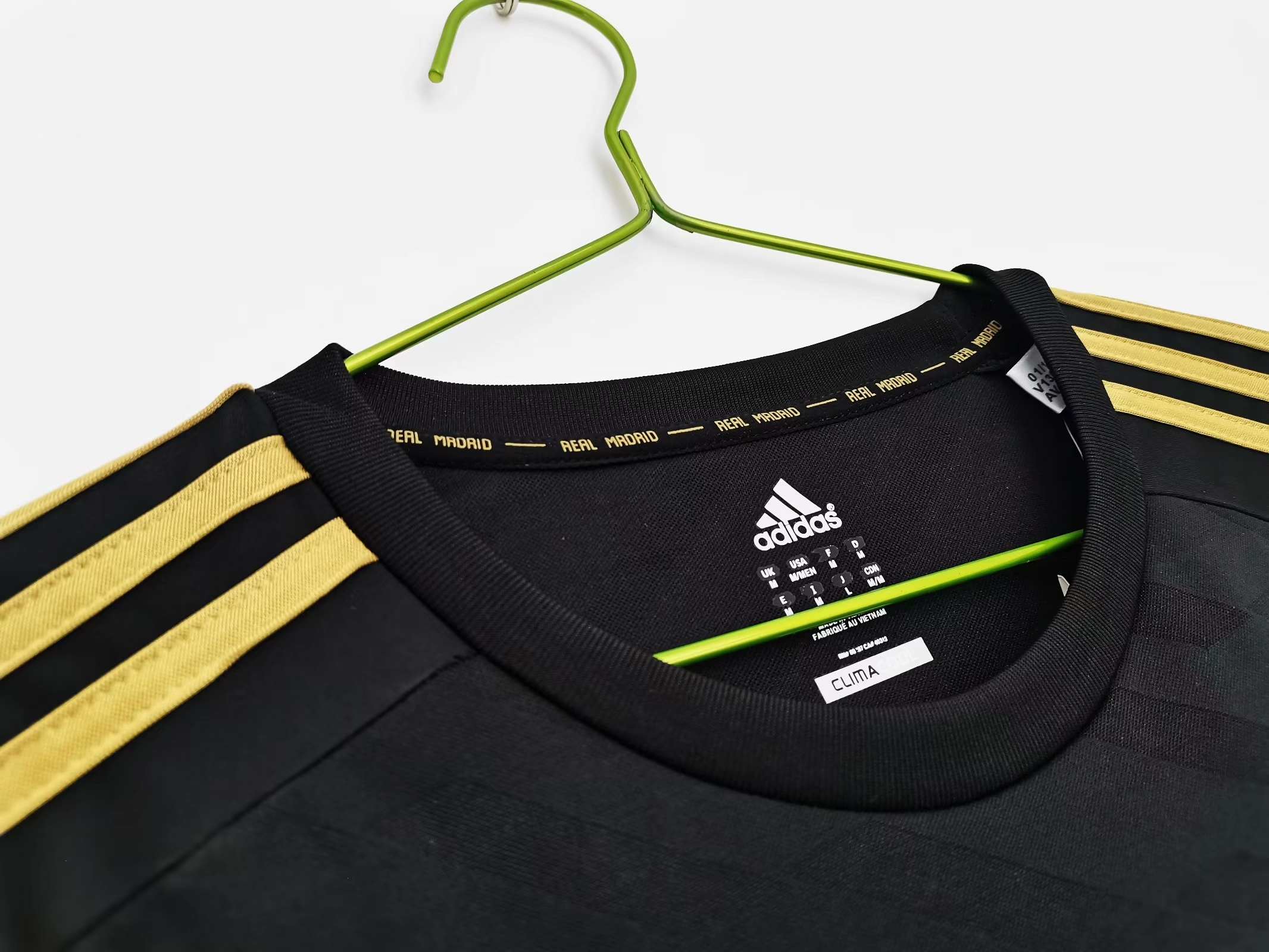 Retro  Real Madrid 11/12 Away Black