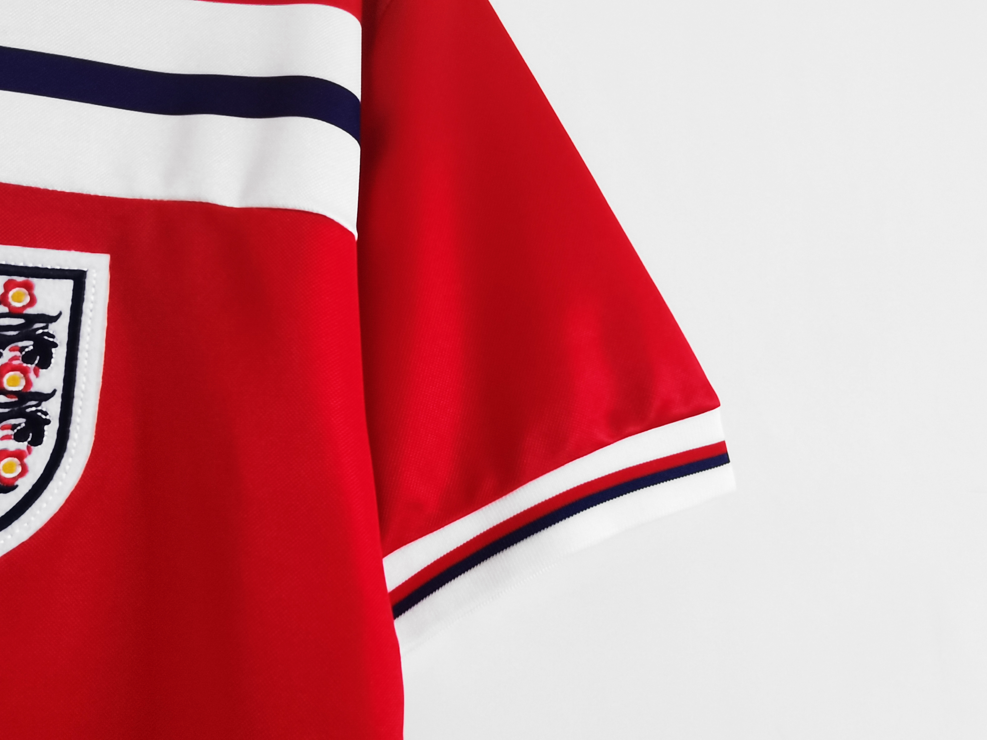 Retro  England 1982 Away Red