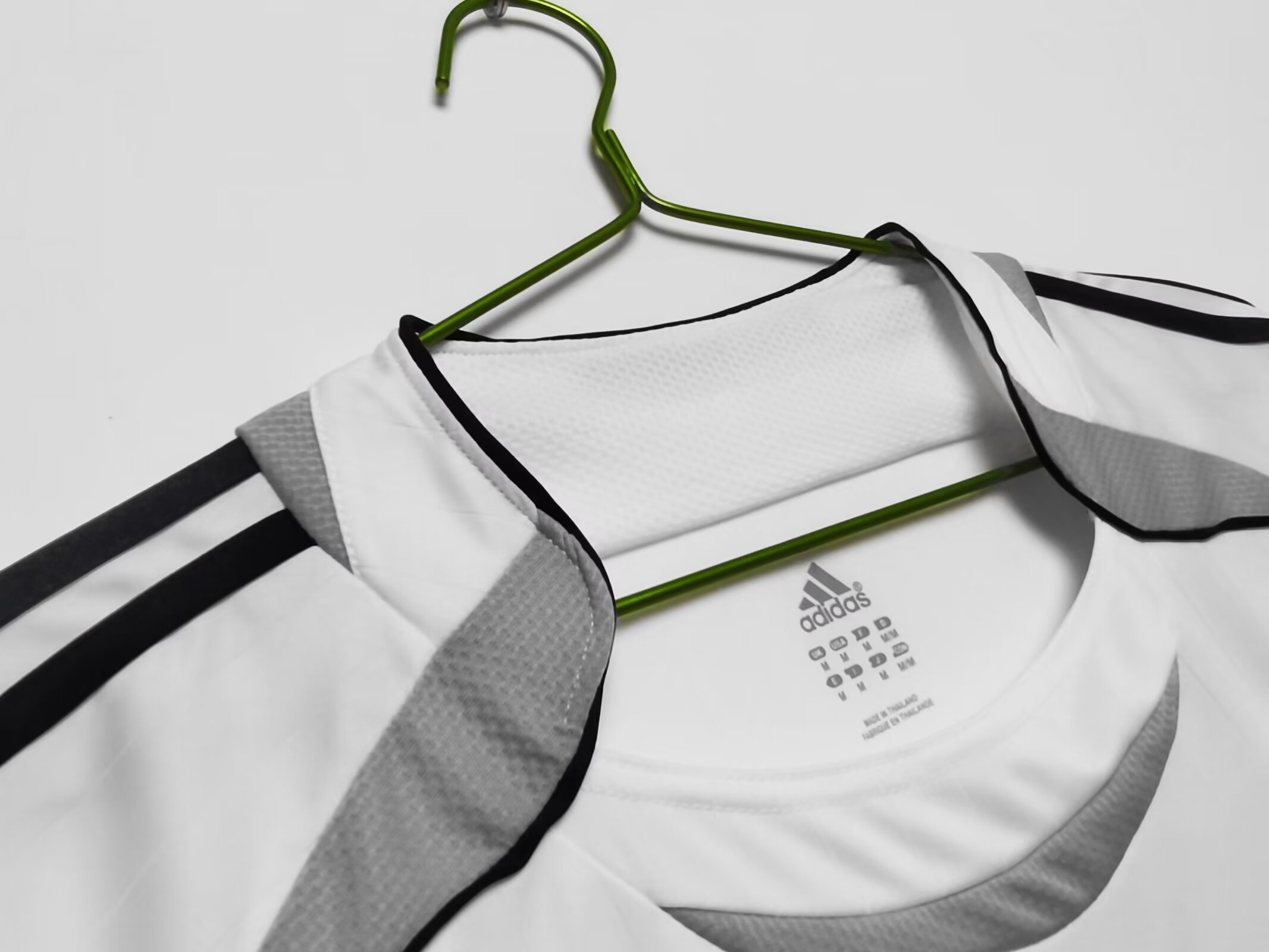 Retro  Real M&alpha;drid 06/07 Home White Long Sleeves 3