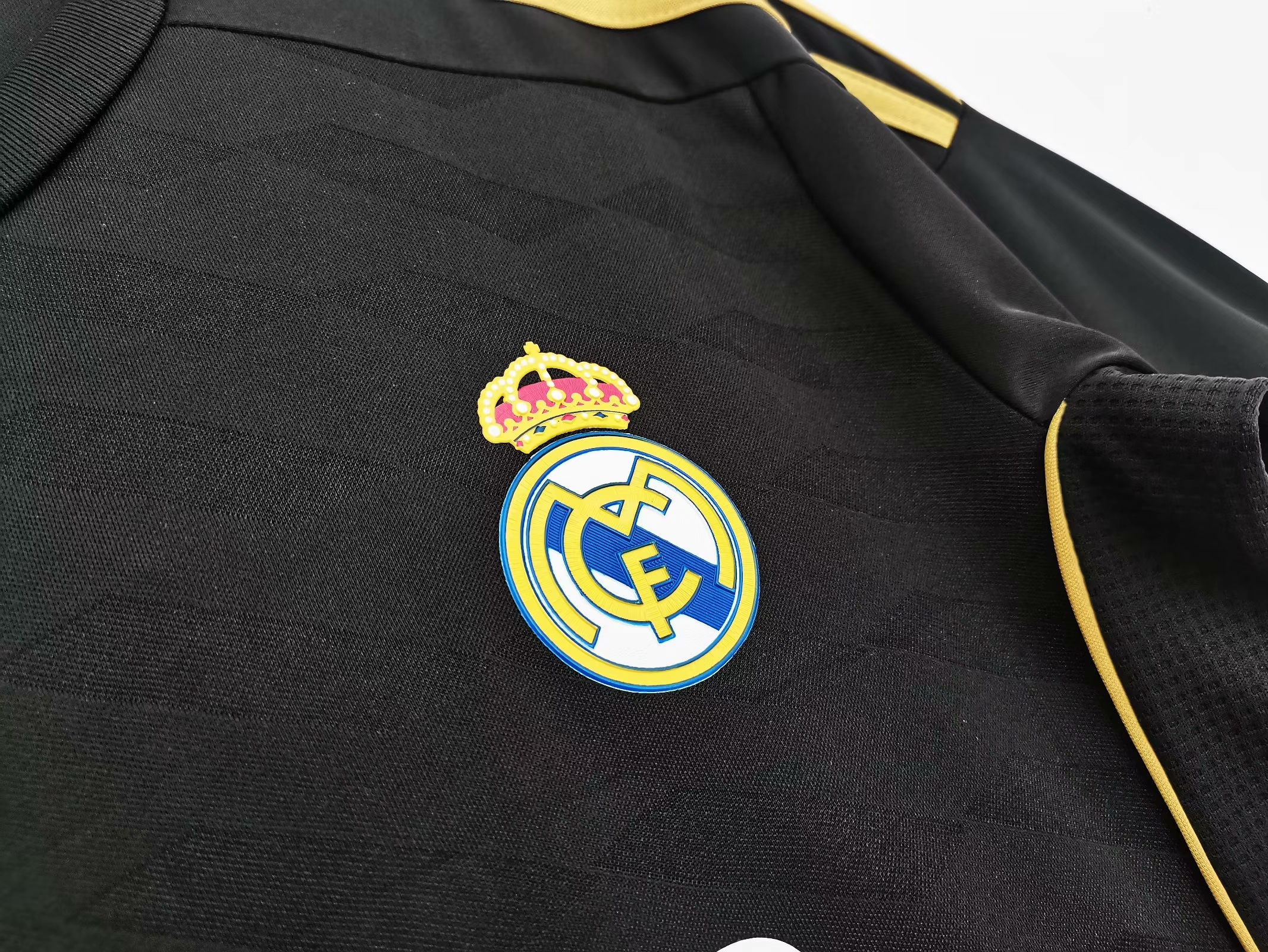 Retro  Real Madrid 11/12 Away Black