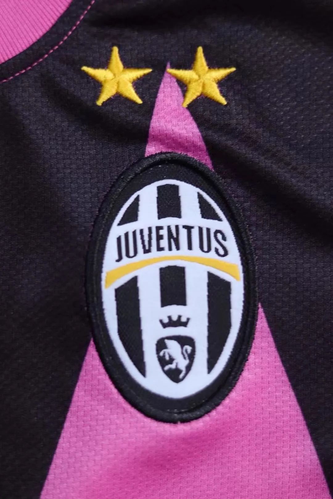 Retro Juventus 2011/12 Away Pink 4