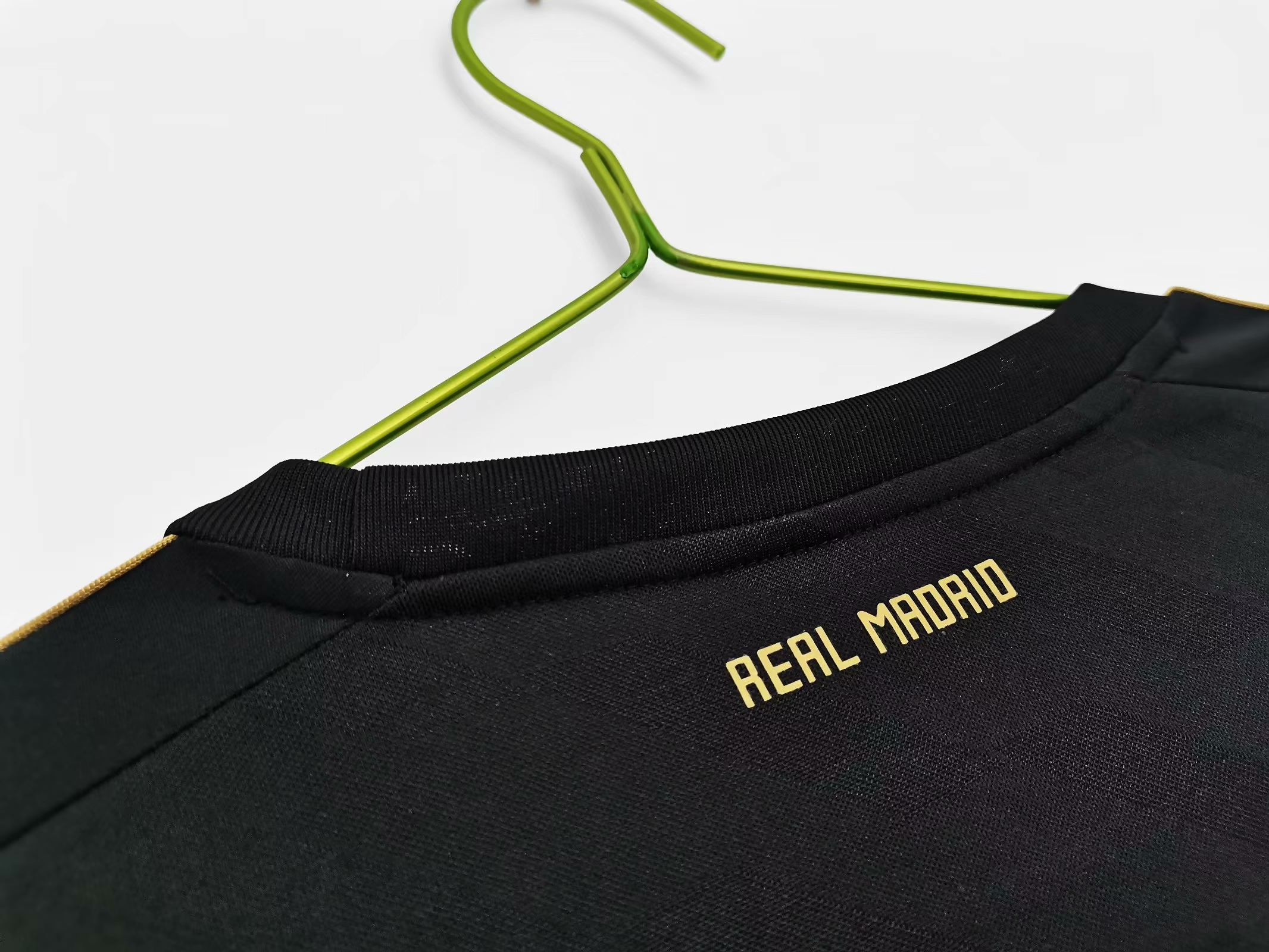 Retro  Real Madrid 11/12 Away Black