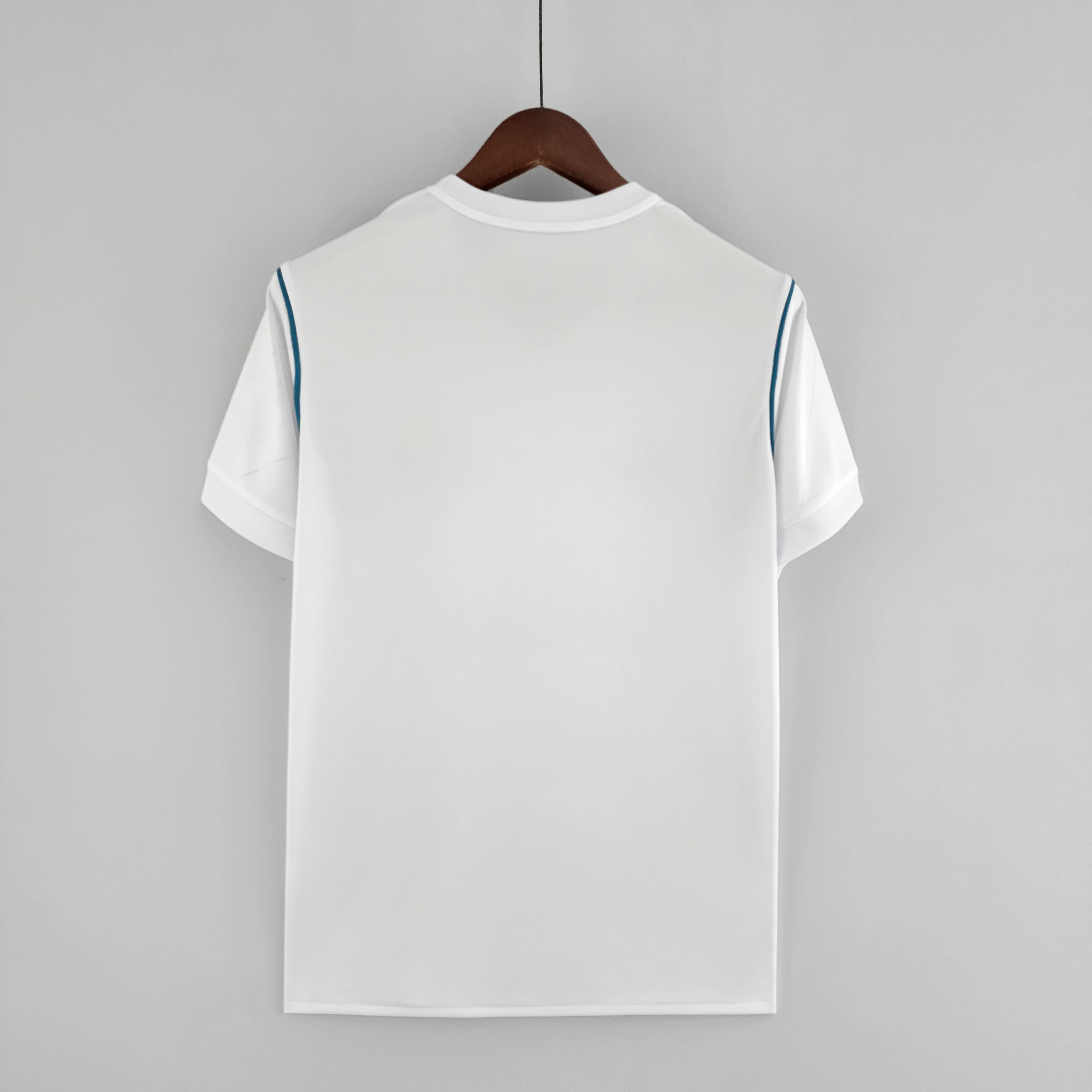 Retro  Real M&alpha;drid 17/18 Home White 3