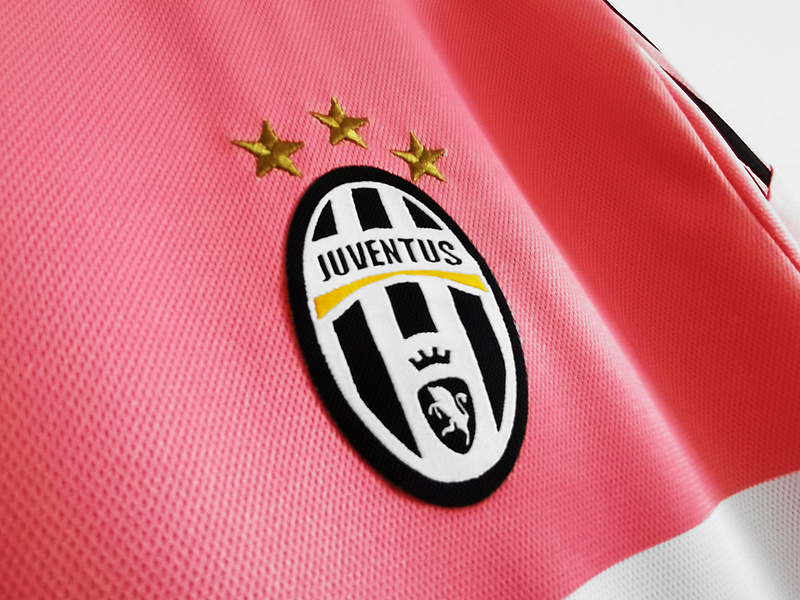 Retro  Juventus 2015/16 Away Pink 3