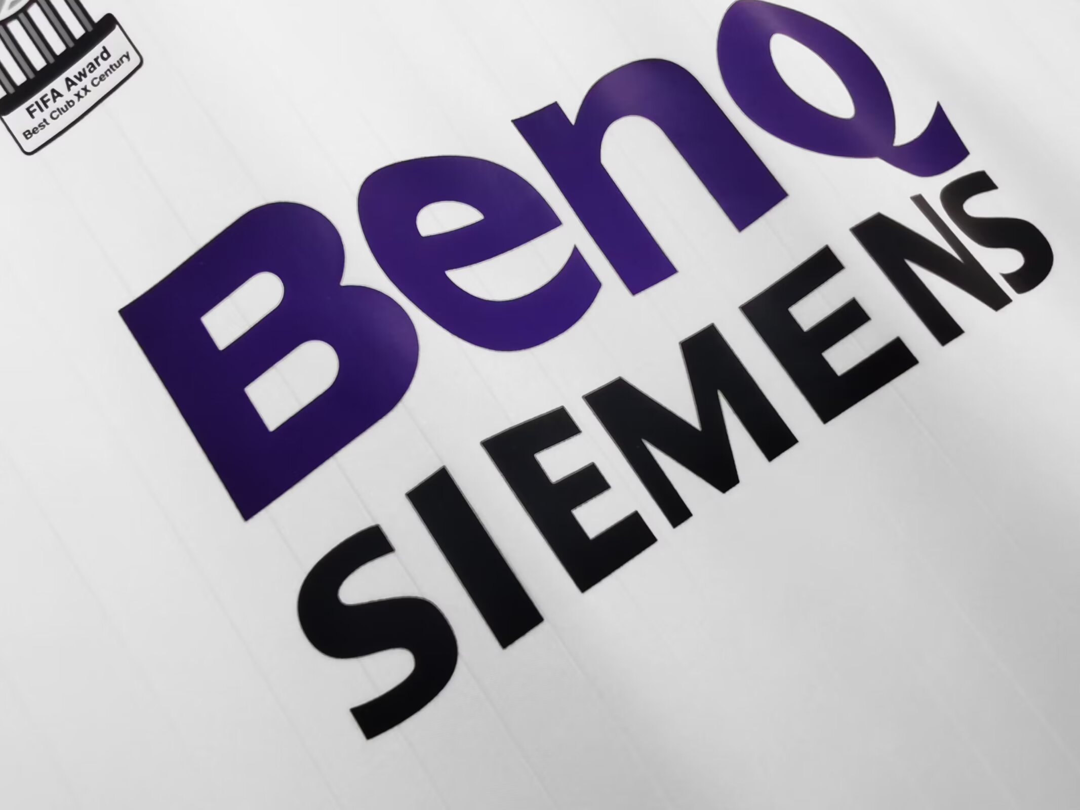 Retro  Real M&alpha;drid 06/07 Home White Long Sleeves 4