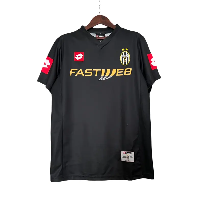 Retro Juventus 2001/02 Away Black