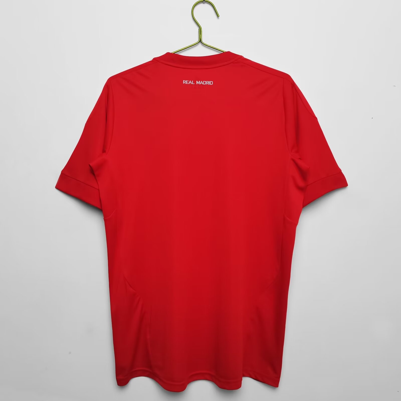 Retro  Real M&alpha;drid 11/12 Third Red 3