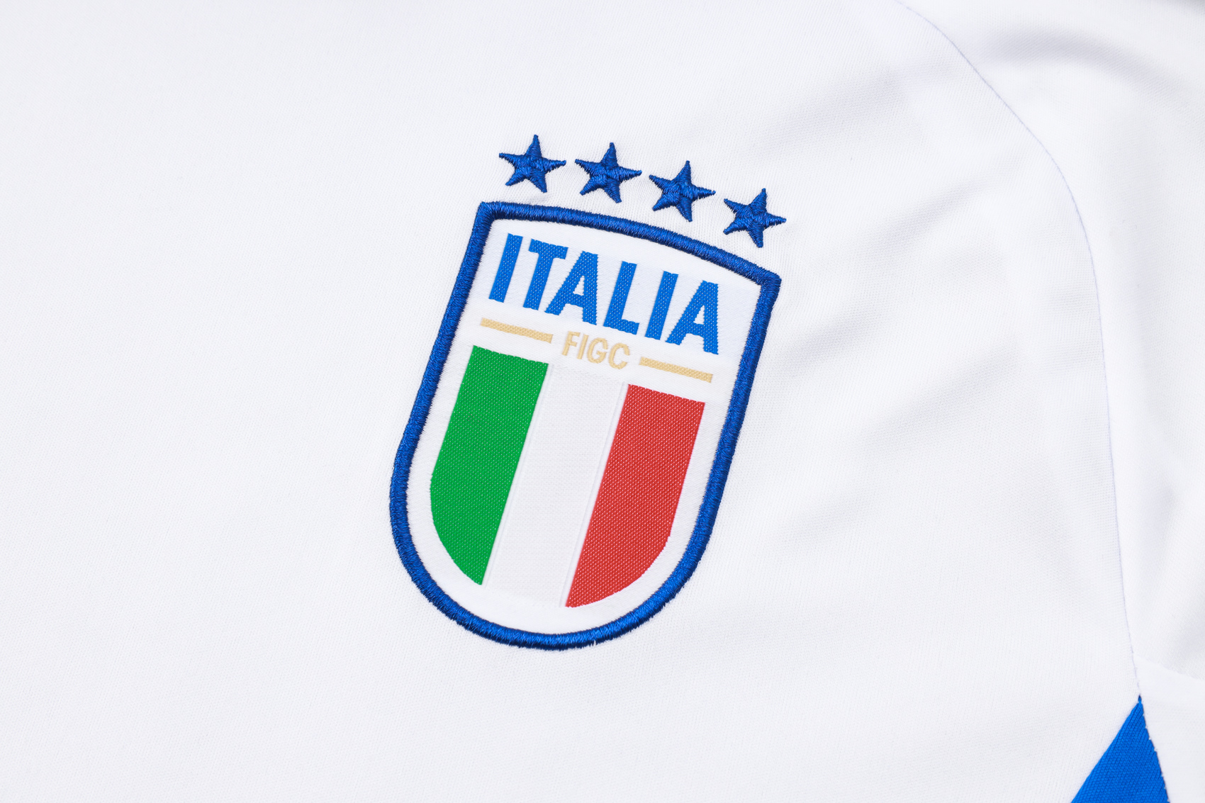 Italy 2425 short sleeve white (with cropped trousers) Traing Suit 4