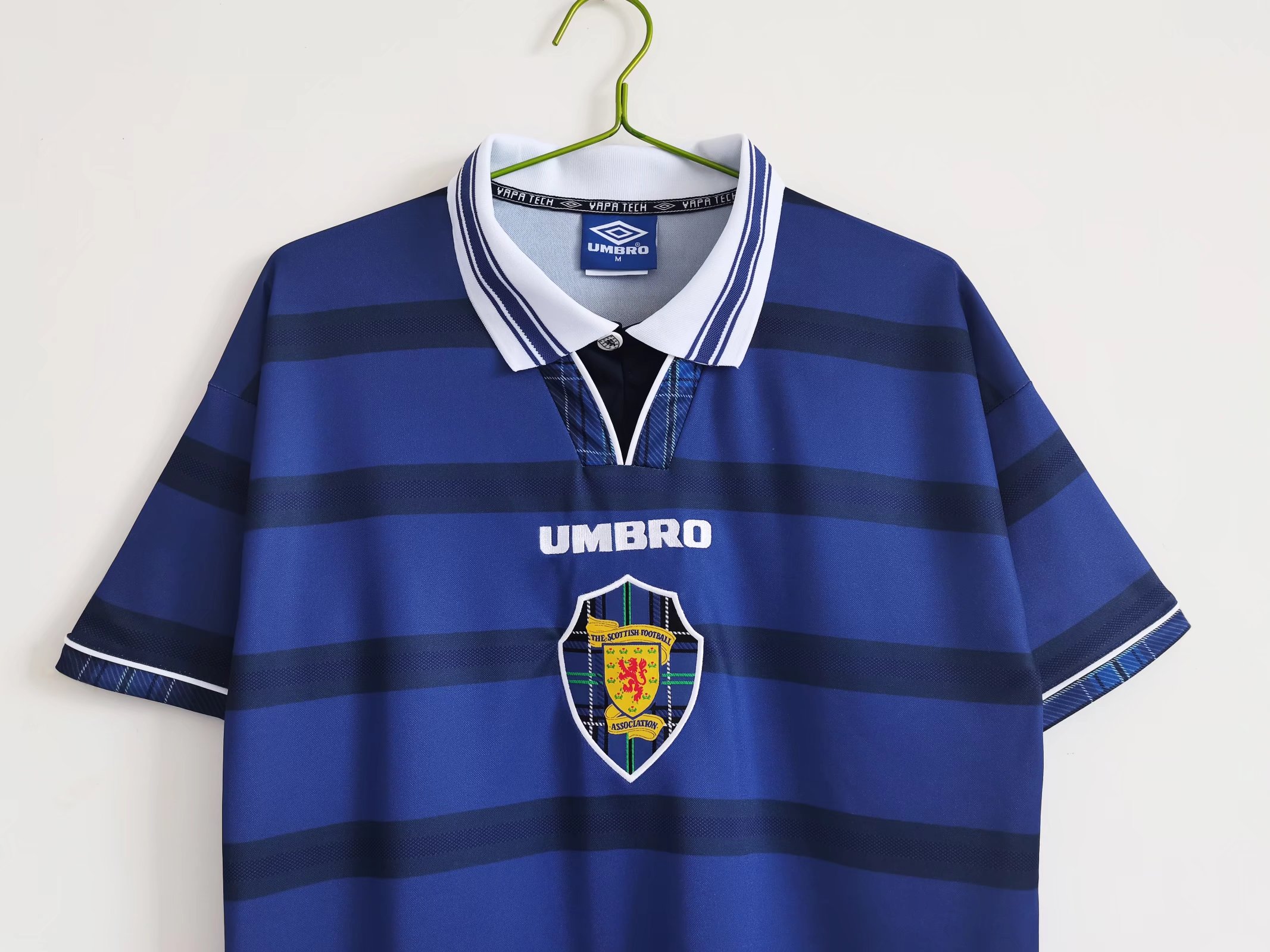Retro  Scotland 1998/00 Home 3