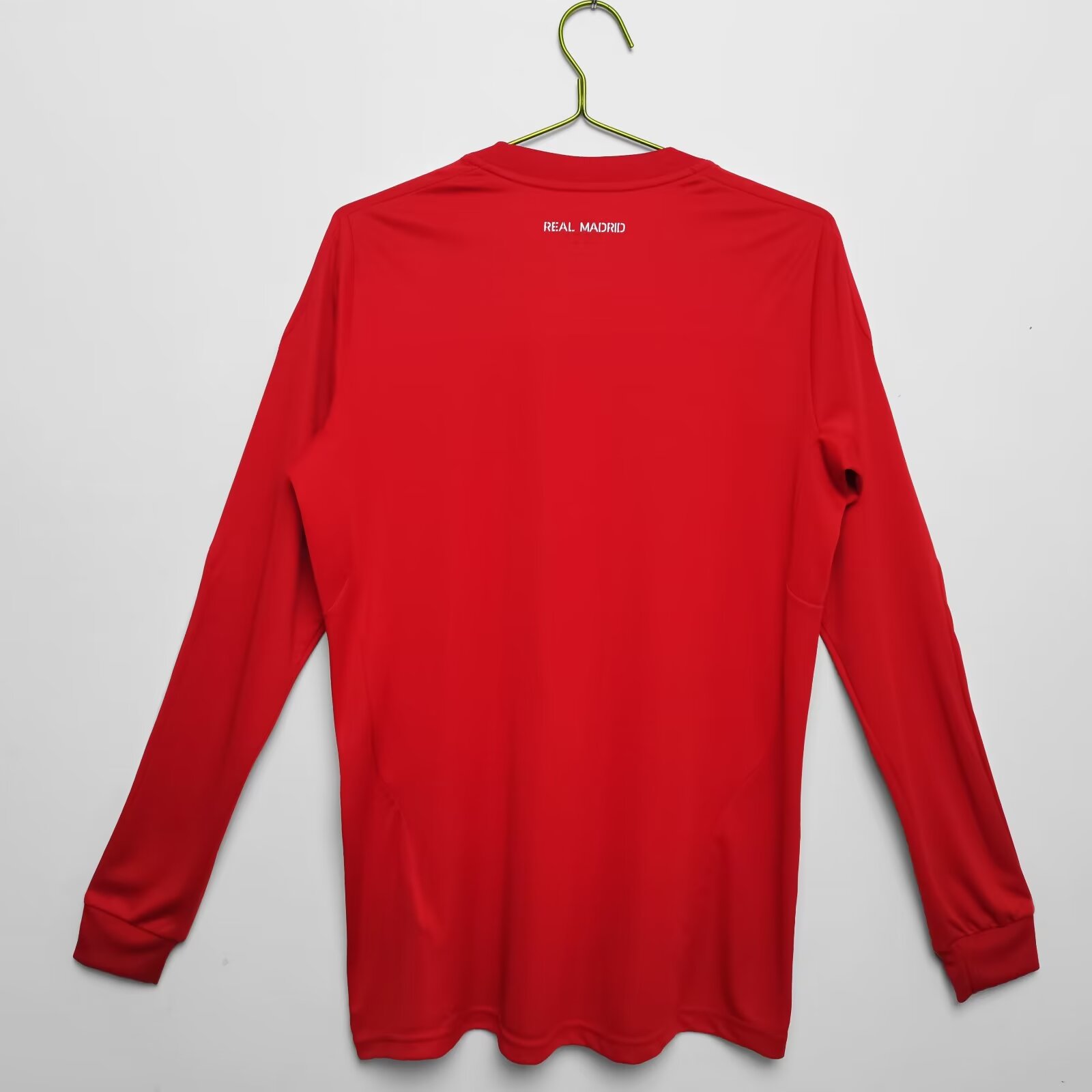 Retro  Real M&alpha;drid 11/12 Third Red Long Sleeves 3