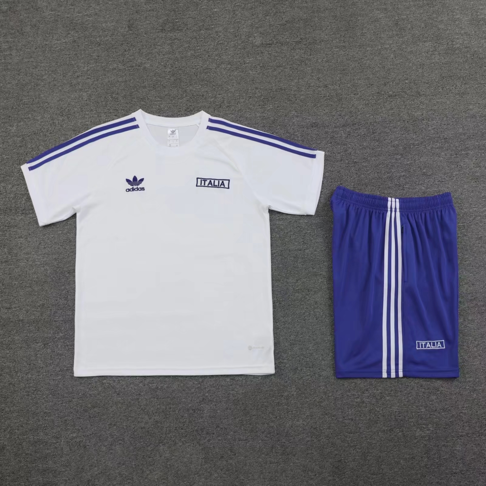 Italy 24/25 Suit
