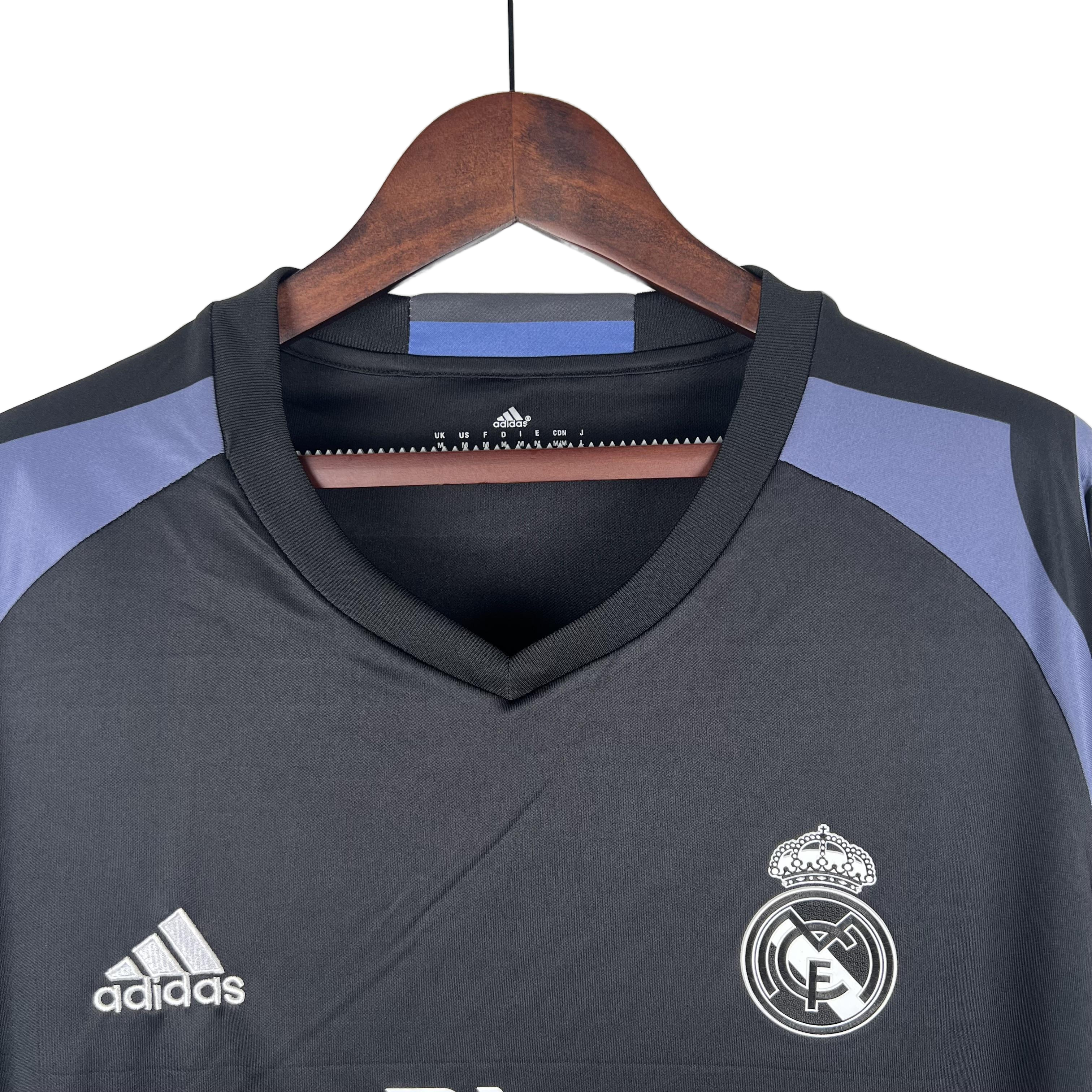 Retro Real Madrid 2016/17 Third