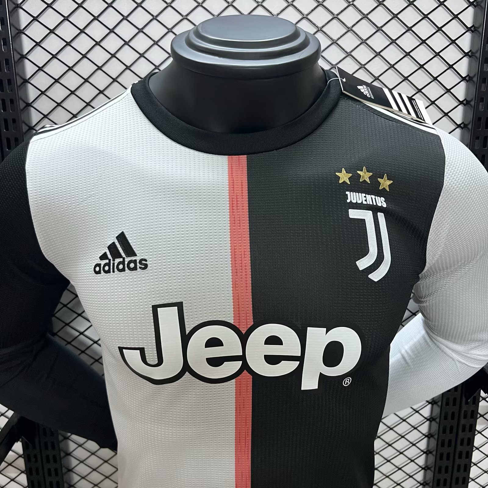 Player Version  Juventus 19/20 Home Long Sleeves 3
