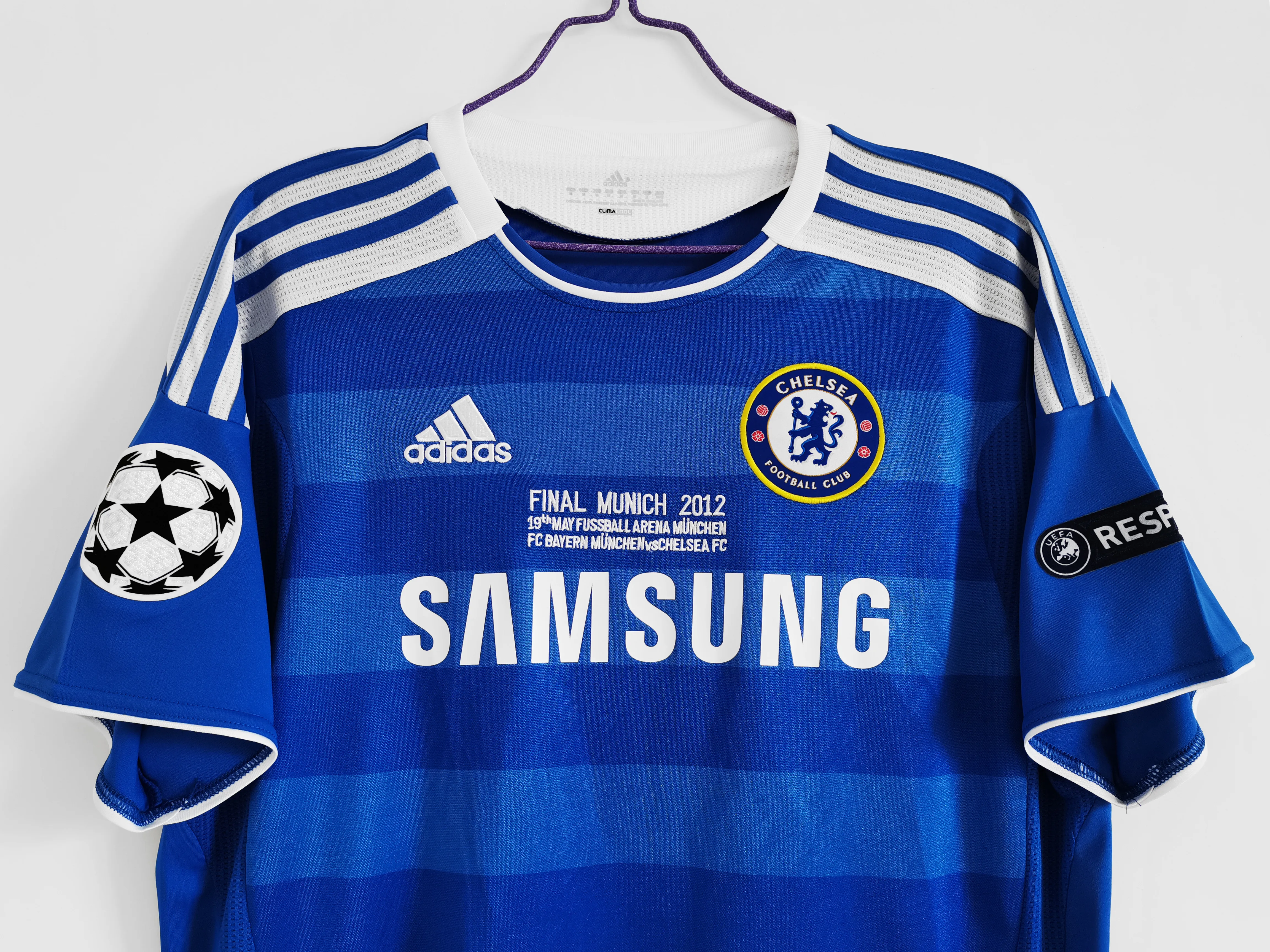 Retro Chelsea  2011/12 Home Champions League WITH 3 BADGES