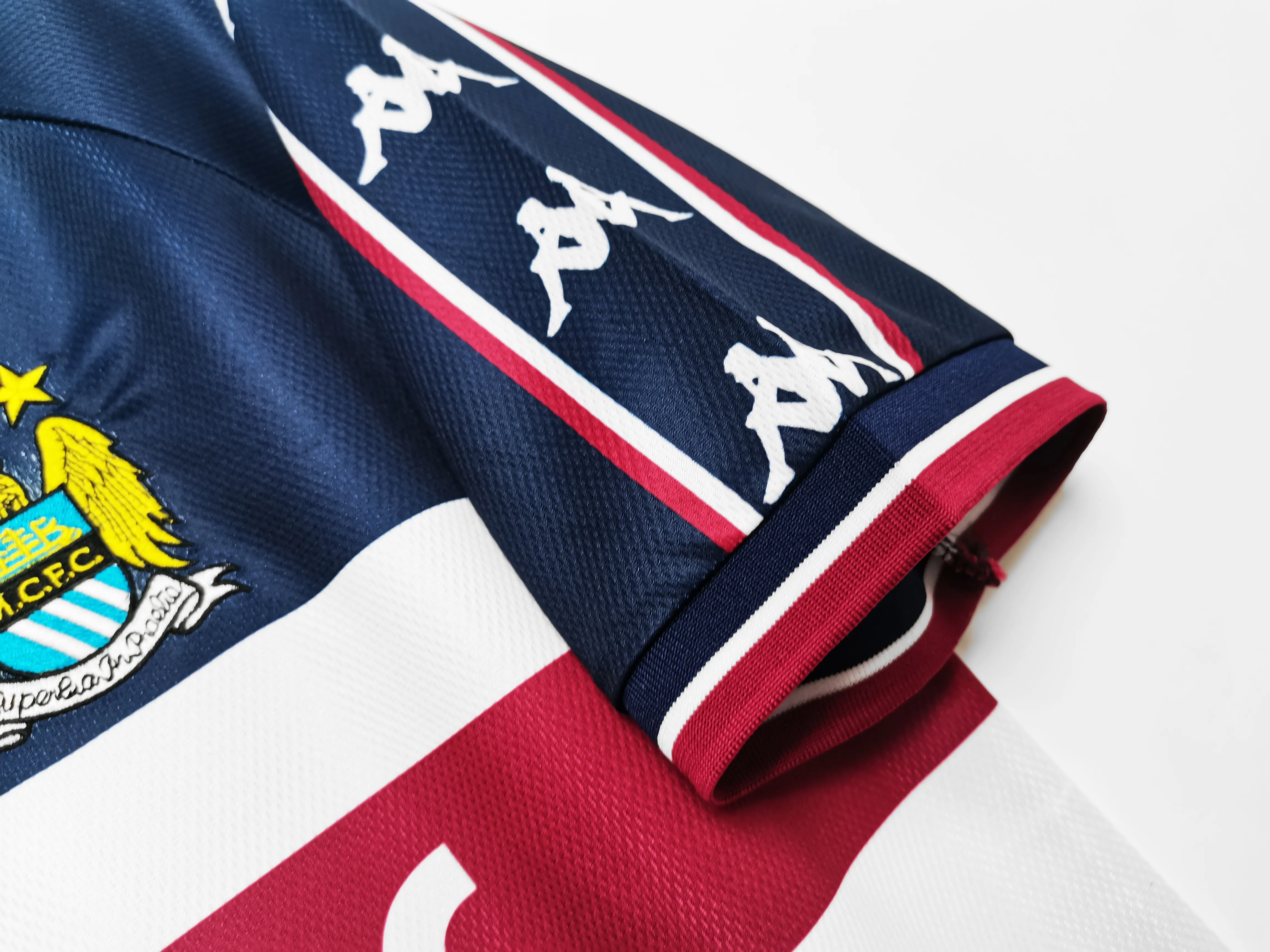 Retro Manchester City  97/98  Away 4