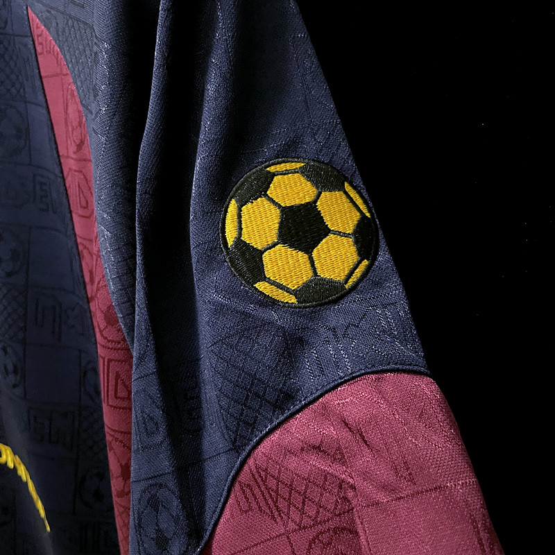 Retro  IRON MAIDEN X WEST HAM 2010 HOME