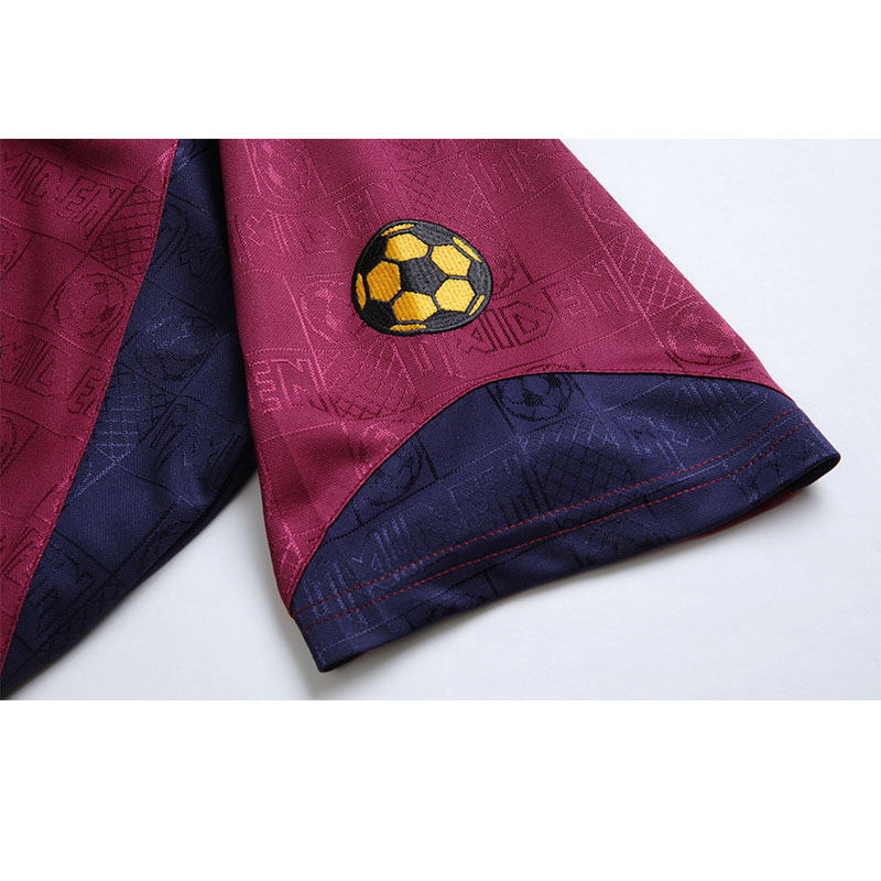 Retro  Iron Maiden *West Ham 2010 Away 4