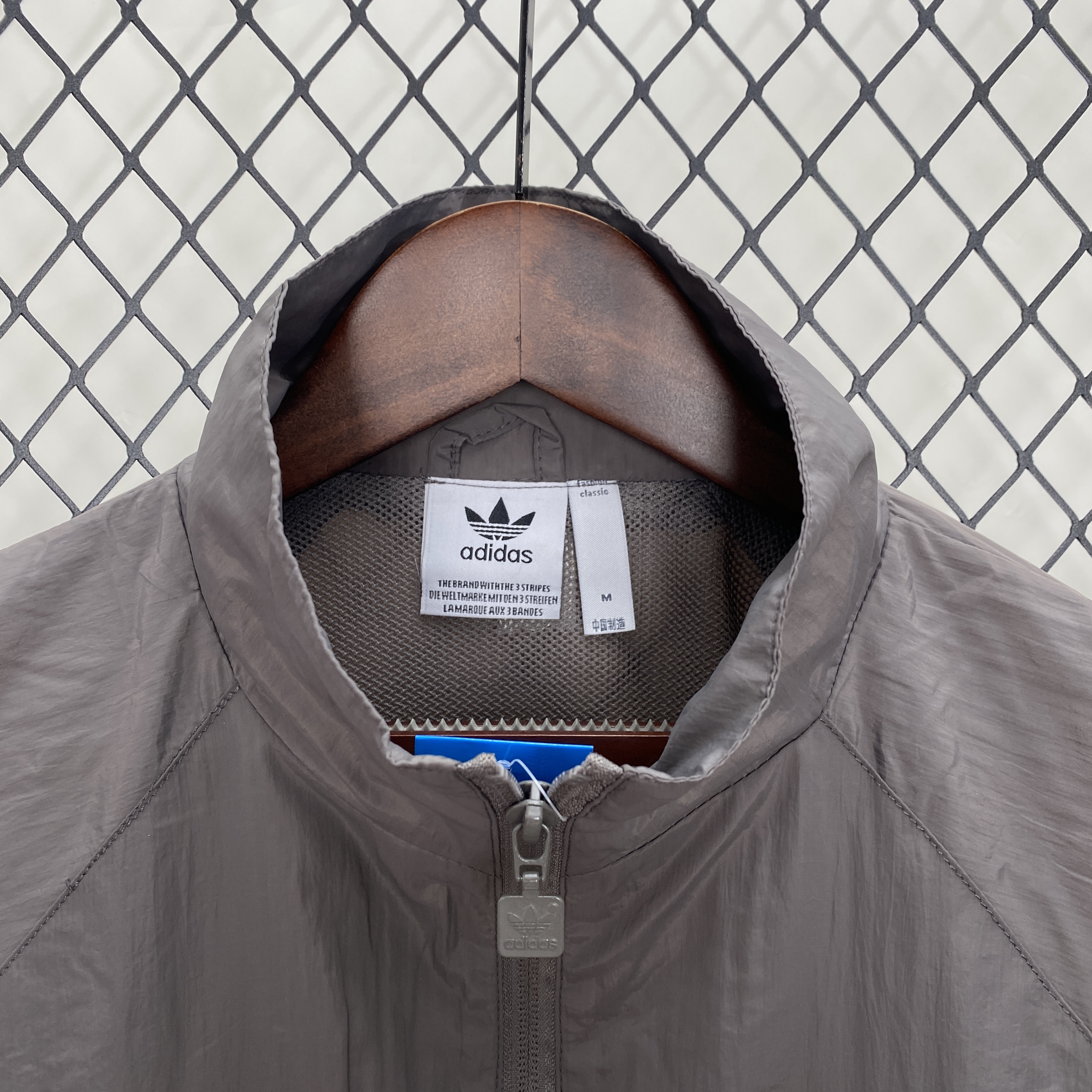 Real M&alpha;drid Windbreaker 3