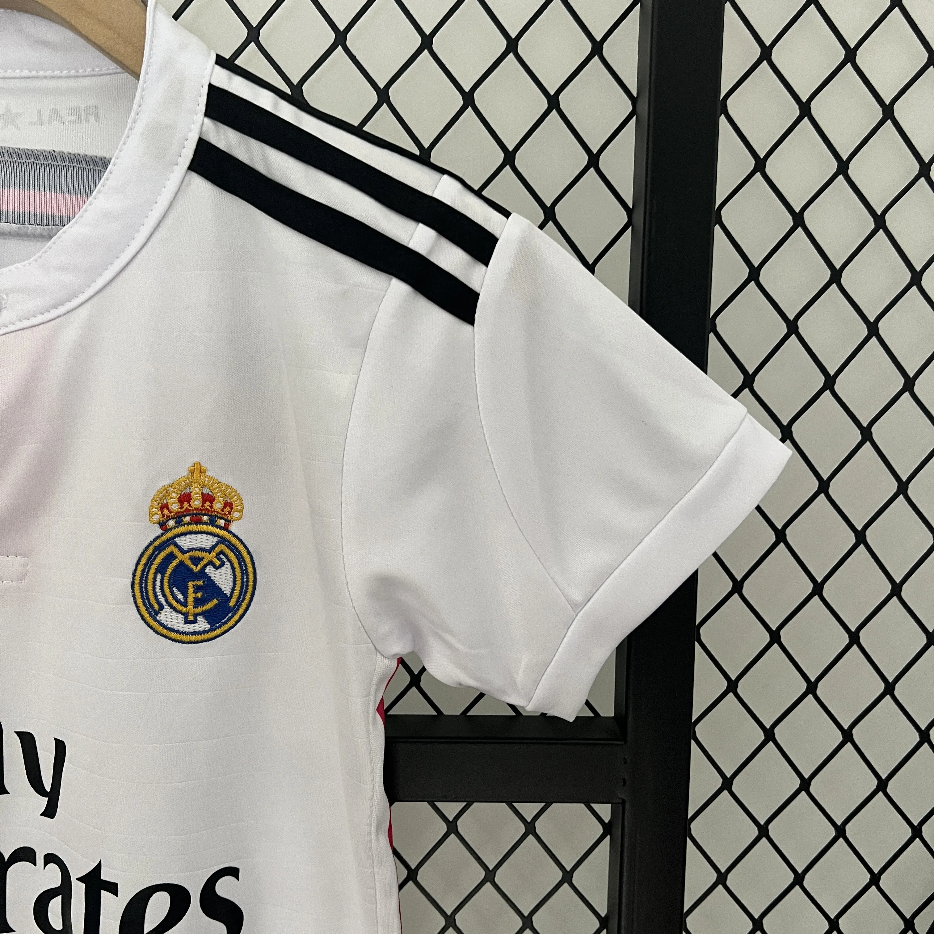 Kids Kit Real M&alpha;drid 14/15 Home White 3