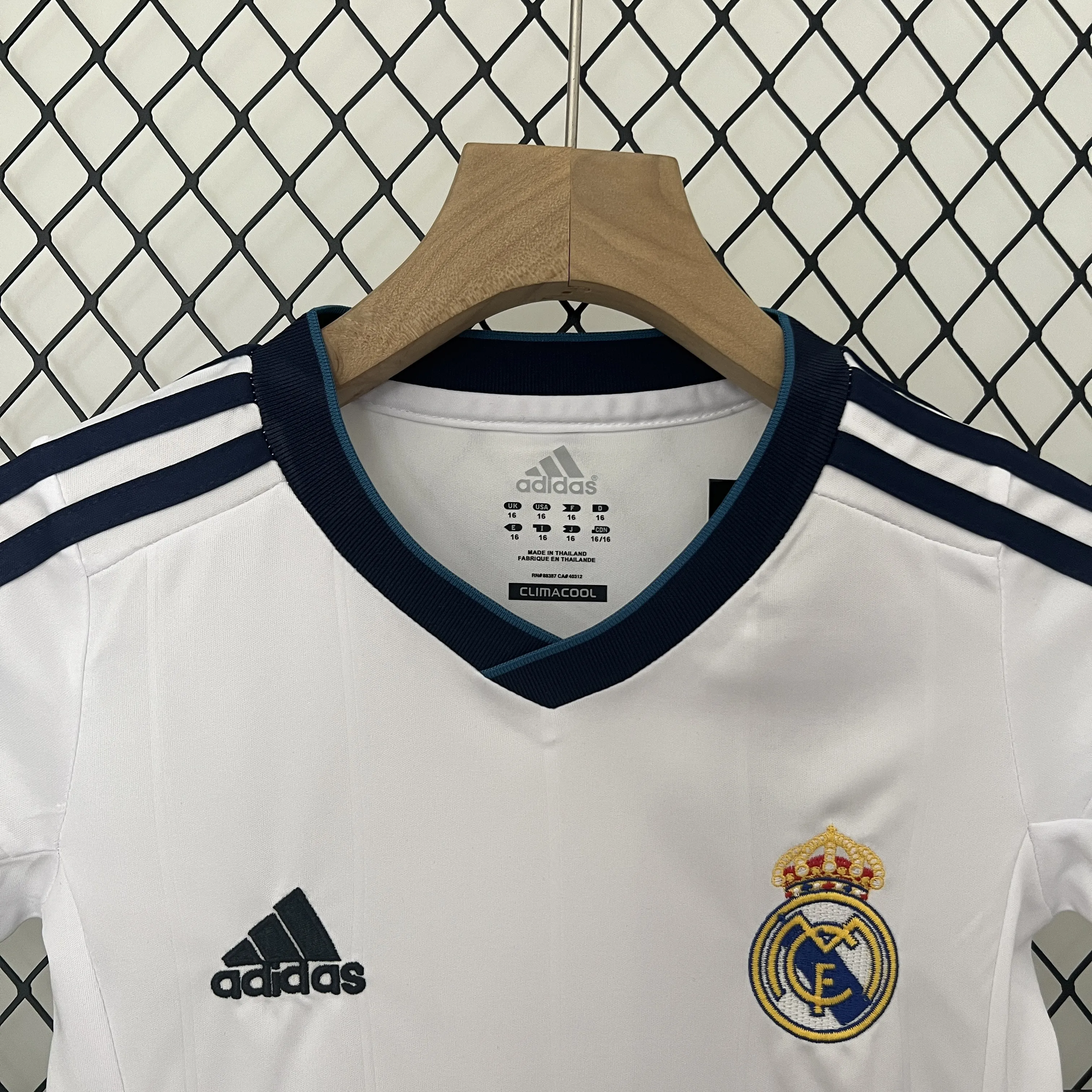 Kids Kit Real M&alpha;drid 12/13 Home White 4