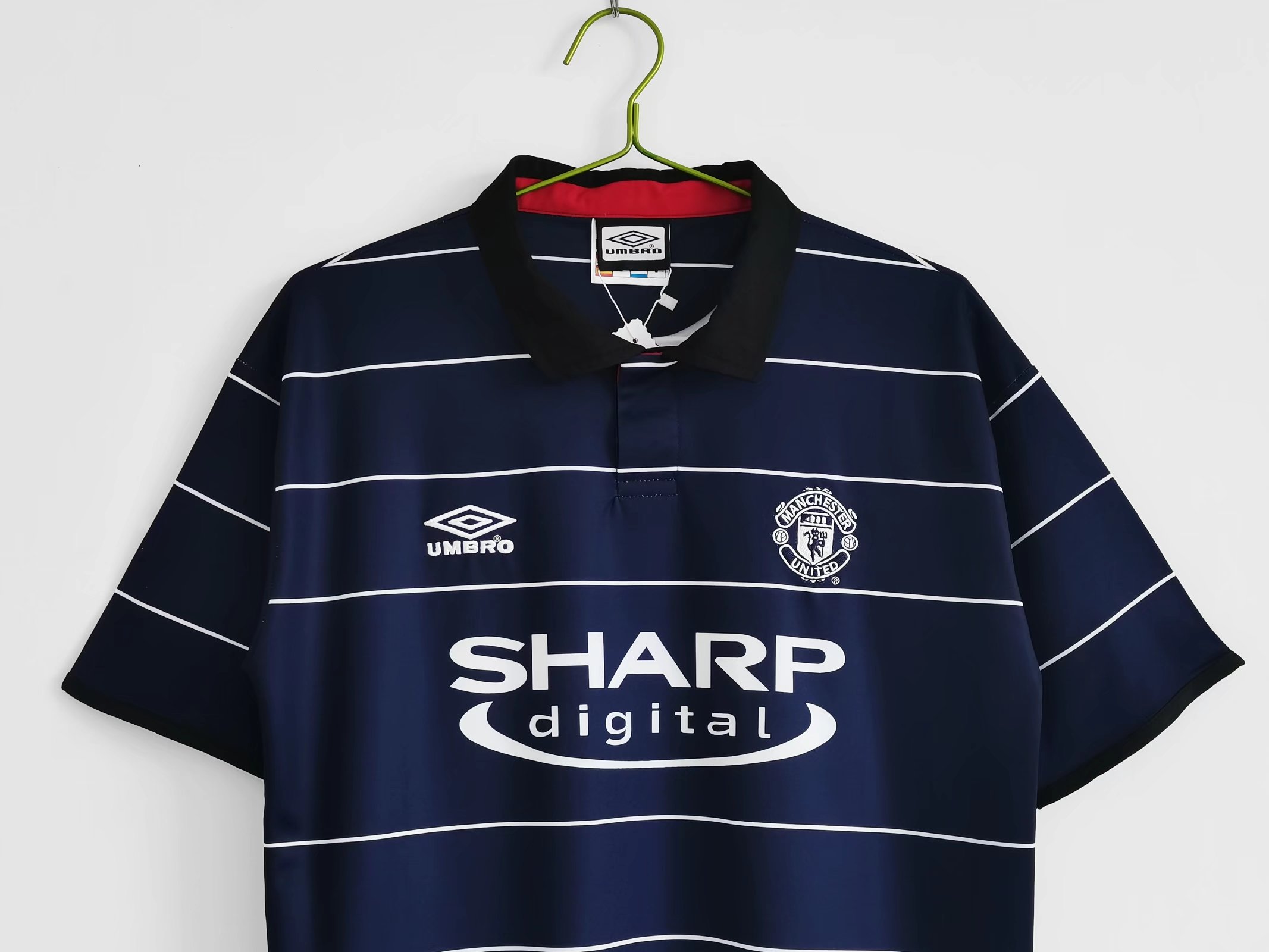 Retro Manchester United 1999 Away 4